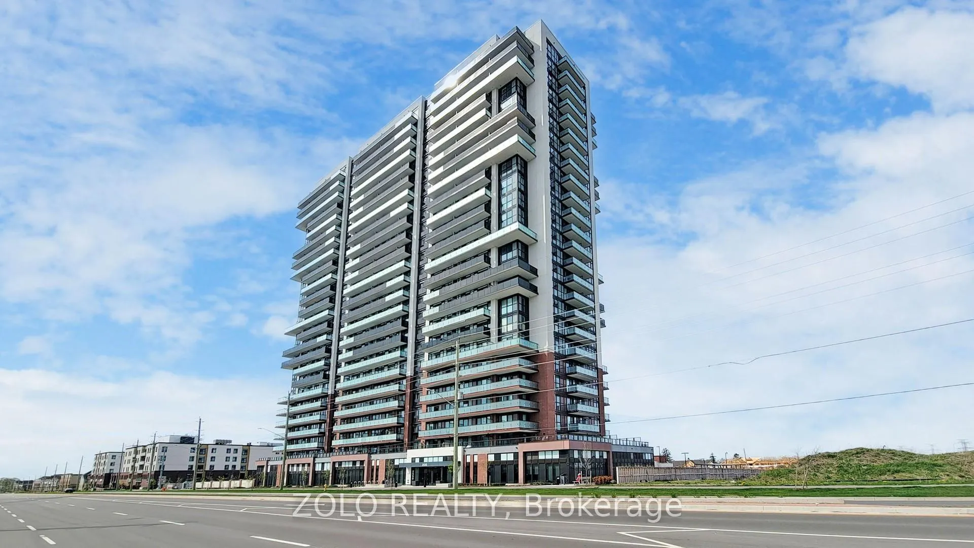 Front of Unit 315, 2550 Simcoe Street N