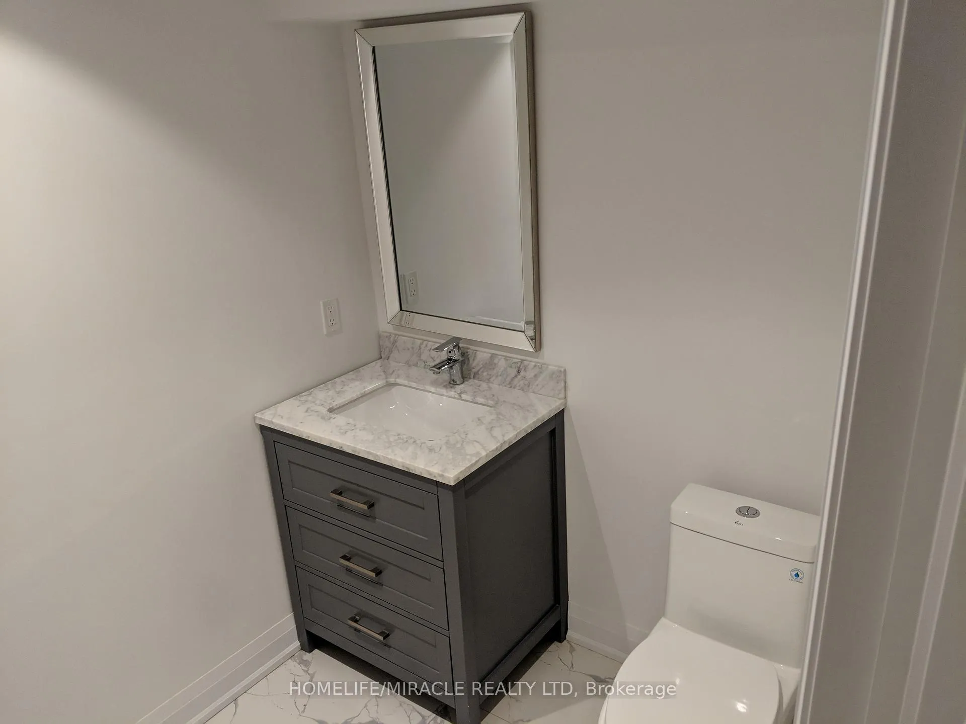 Photo 4 of Unit Bsmt, 37 Santa Barbara Place, Vaughan, East Woodbridge — HOMEH