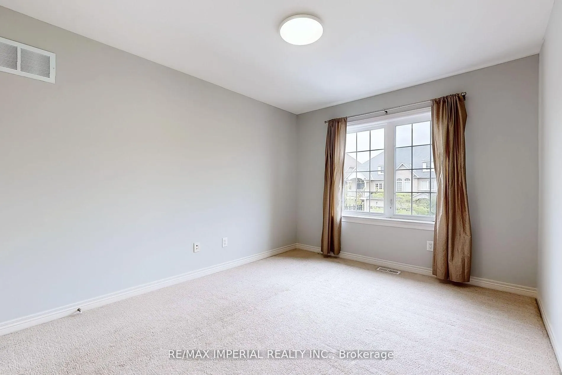 Photo 12 of 39 Millhouse Court, Vaughan, Patterson — HOMEH