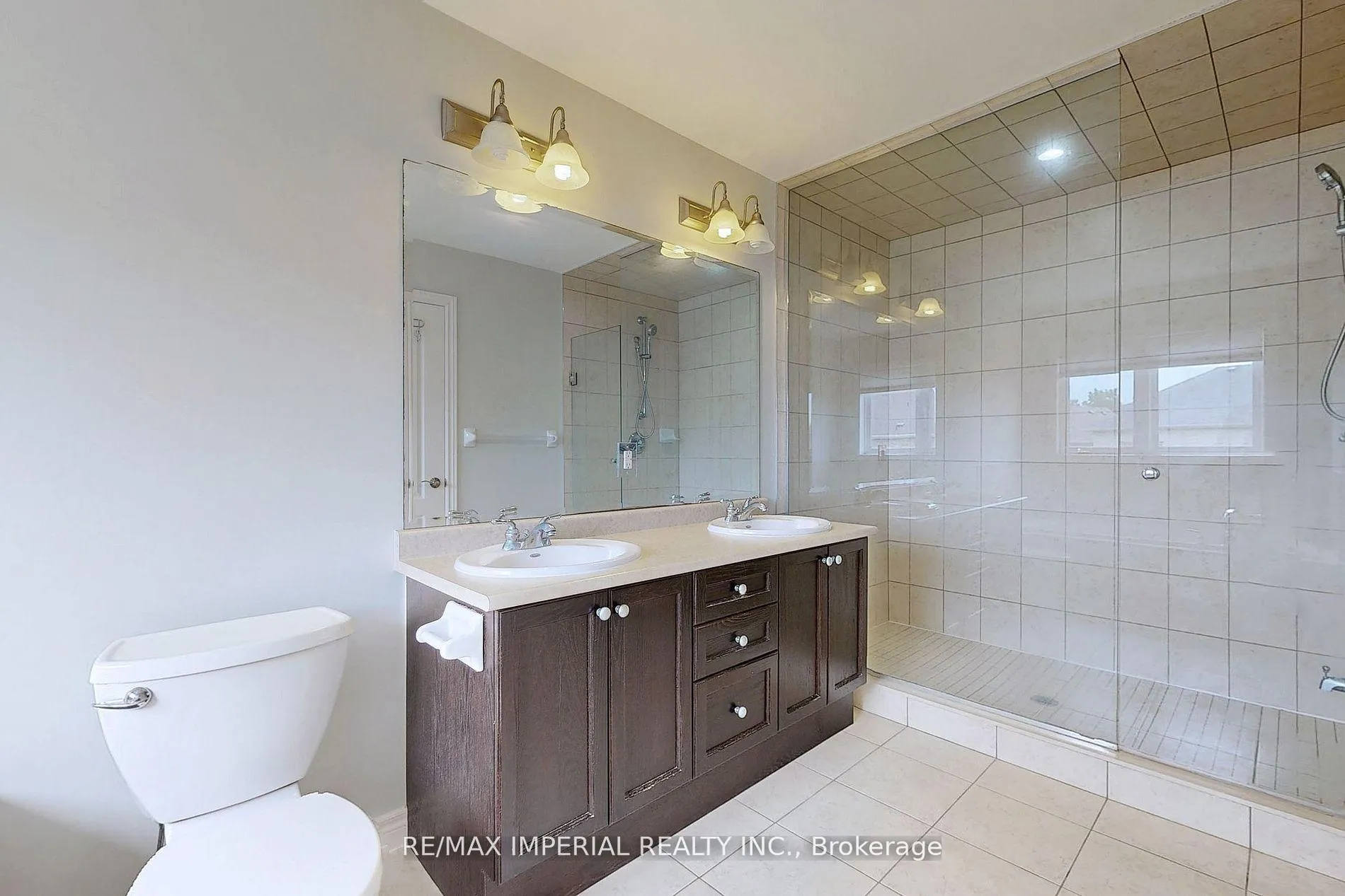 Photo 13 of 39 Millhouse Court, Vaughan, Patterson — HOMEH