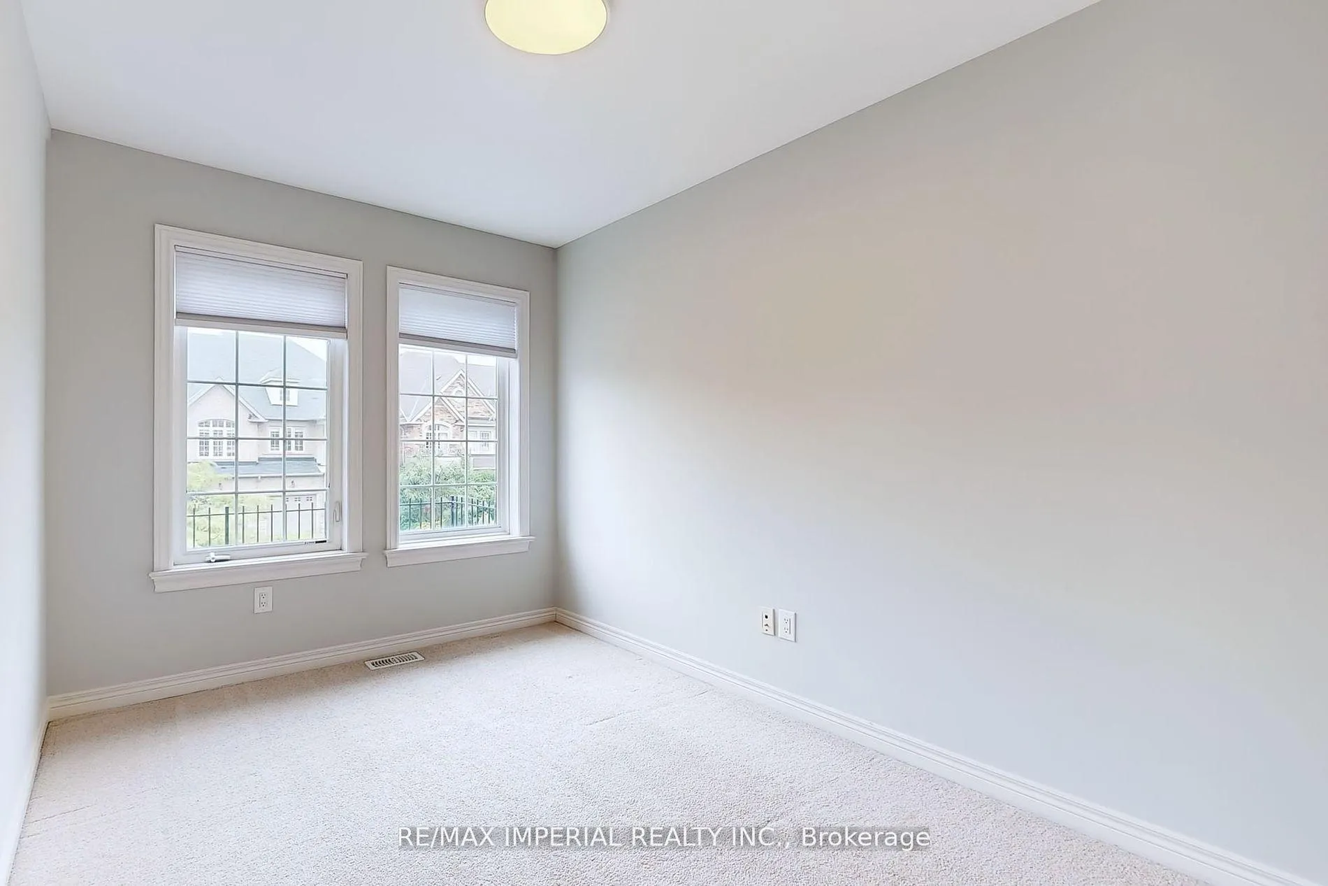 Photo 17 of 39 Millhouse Court, Vaughan, Patterson — HOMEH