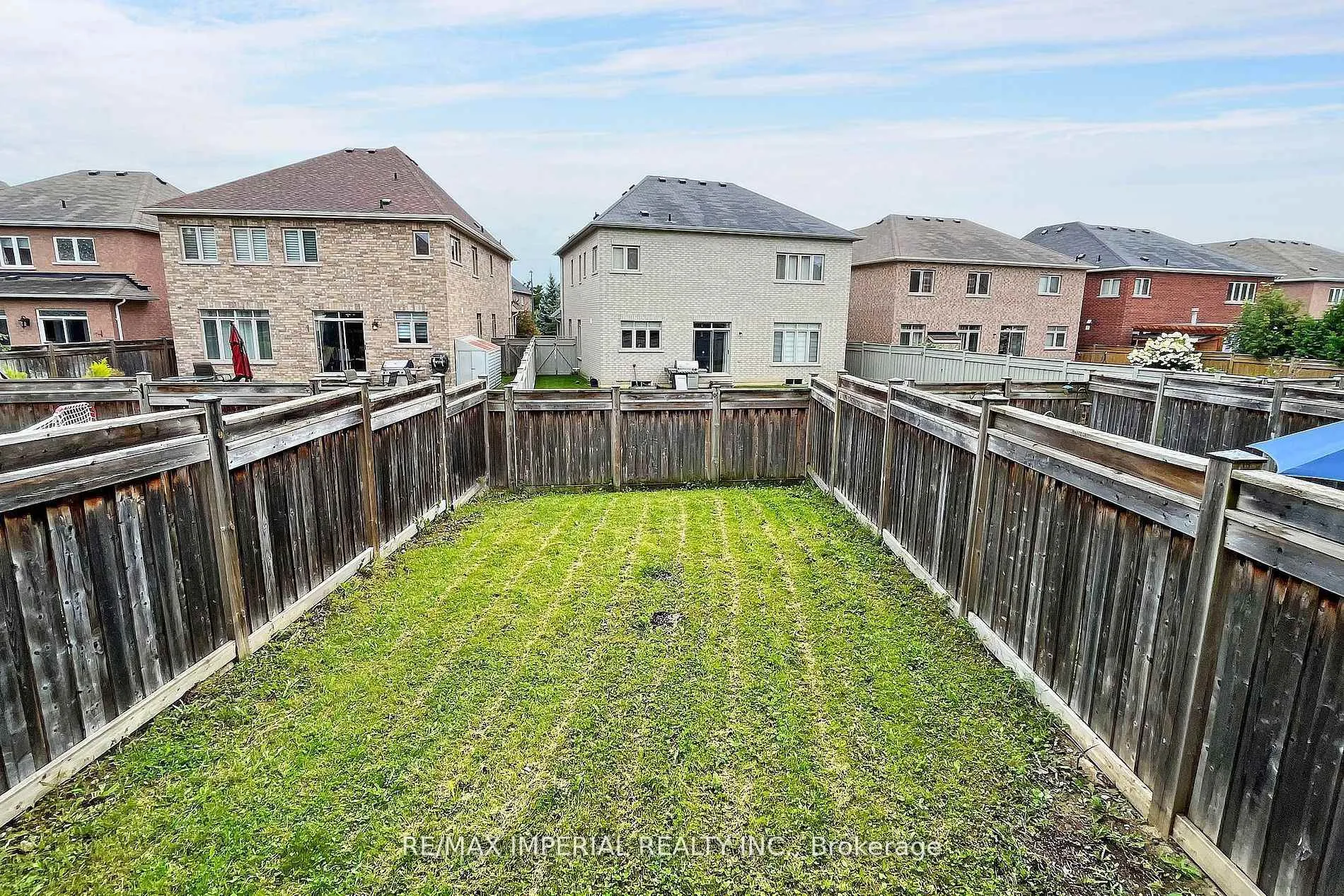 Photo 19 of 39 Millhouse Court, Vaughan, Patterson — HOMEH
