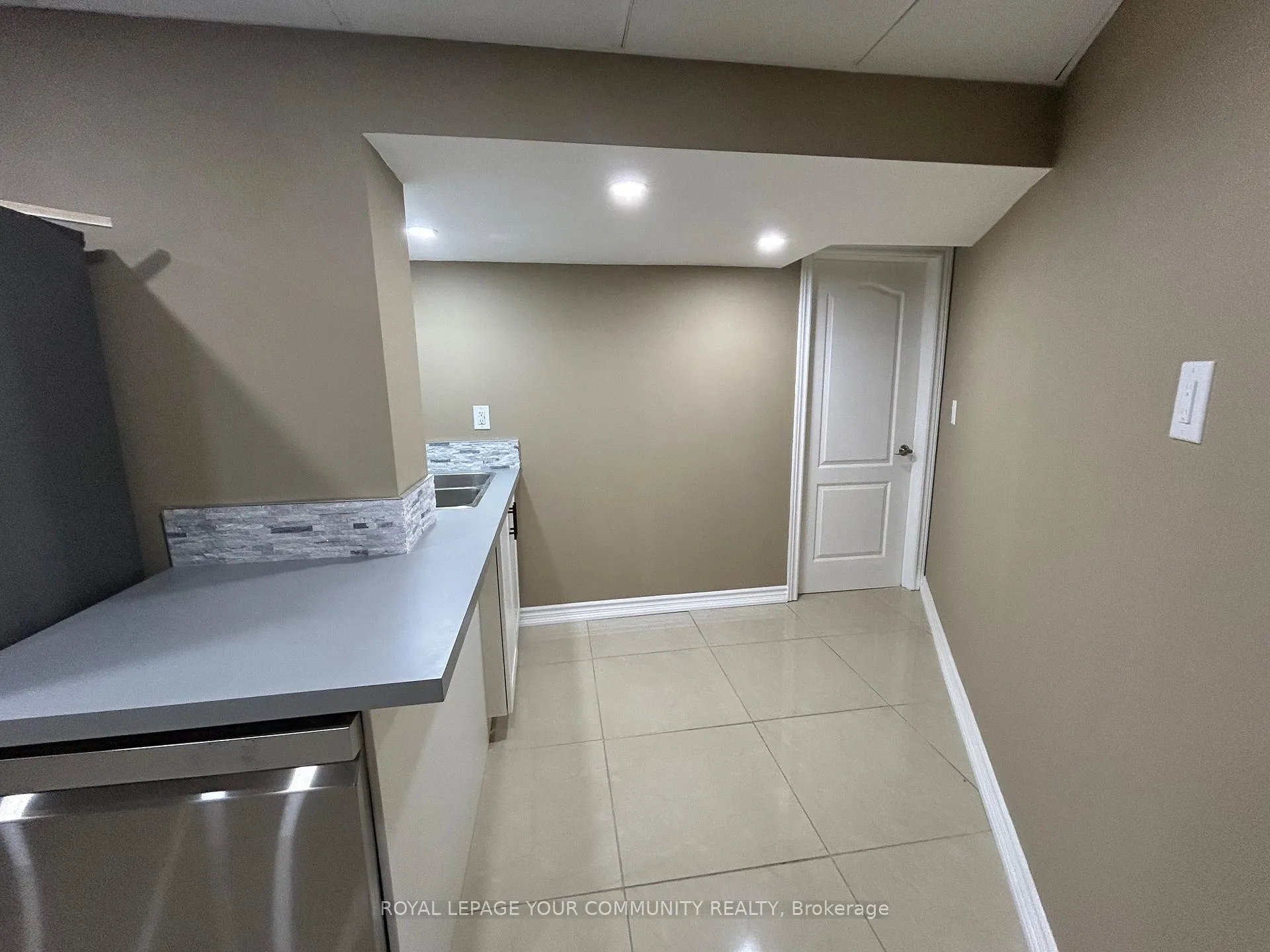 Photo 3 of Unit BSMT, 5520 18th Side Road, King, Schomberg — HOMEH