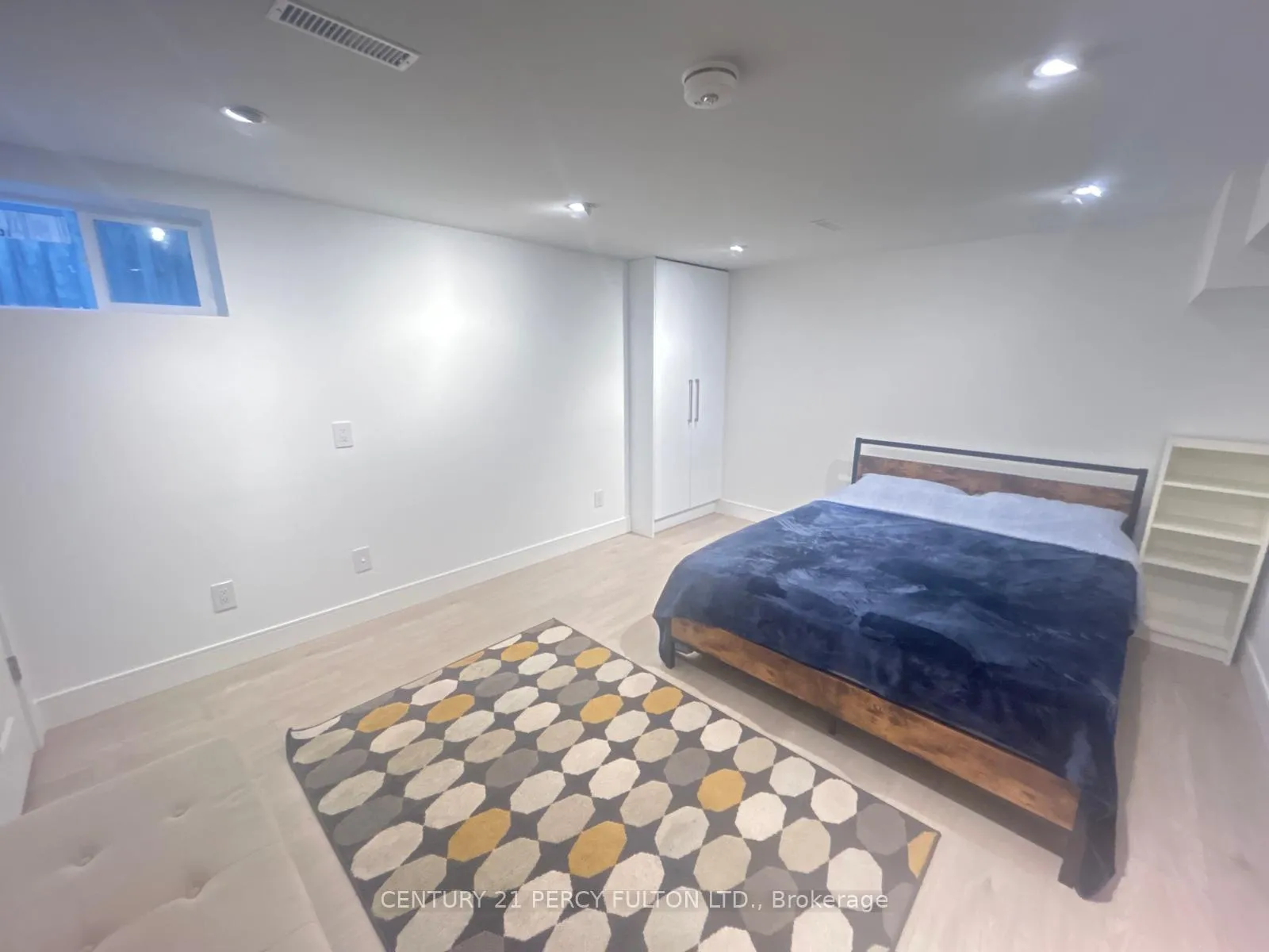 Photo 7 of Unit Bsmt, 19 Holman Crescent, Aurora, Aurora Heights — HOMEH