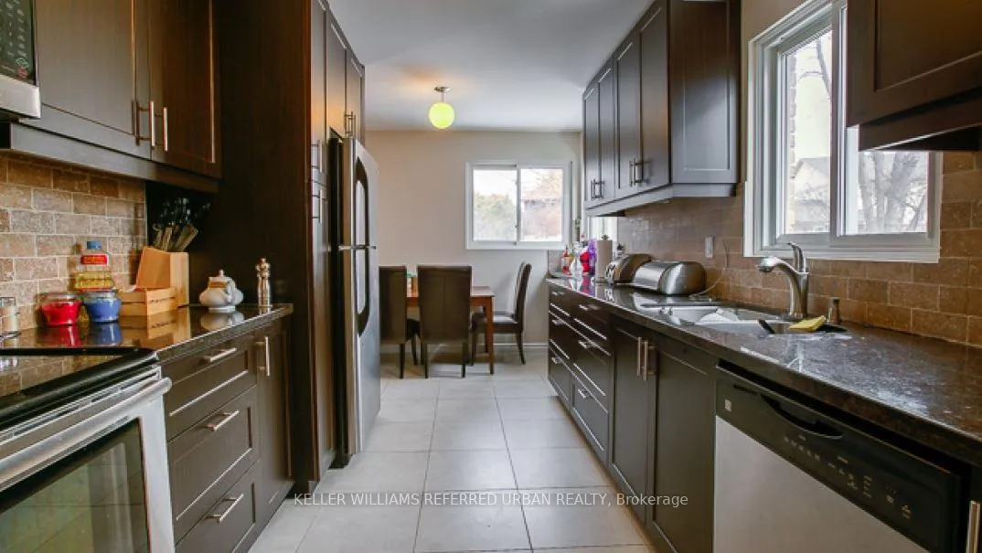 Photo 4 of 18 Lilac Avenue N, Markham, Aileen-Willowbrook — HOMEH