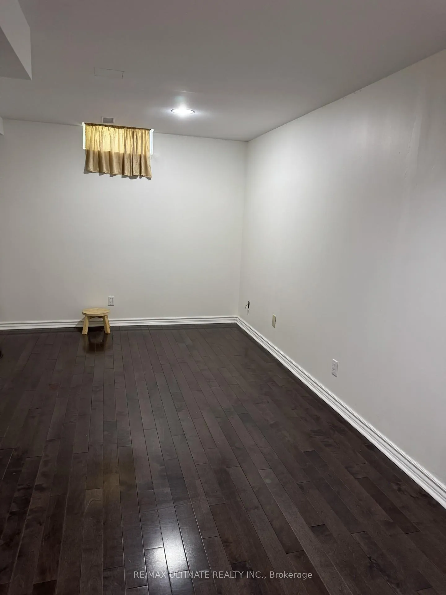 Photo 8 of 39 Cantertrot Court E, Vaughan, Brownridge — HOMEH