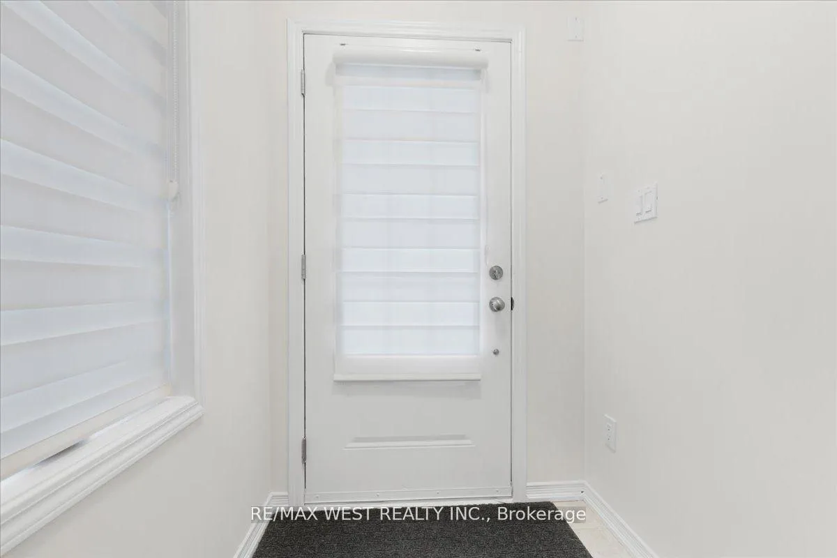 Photo 3 of Unit 19, 2641 Magdalen Path, Oshawa, Windfields — HOMEH