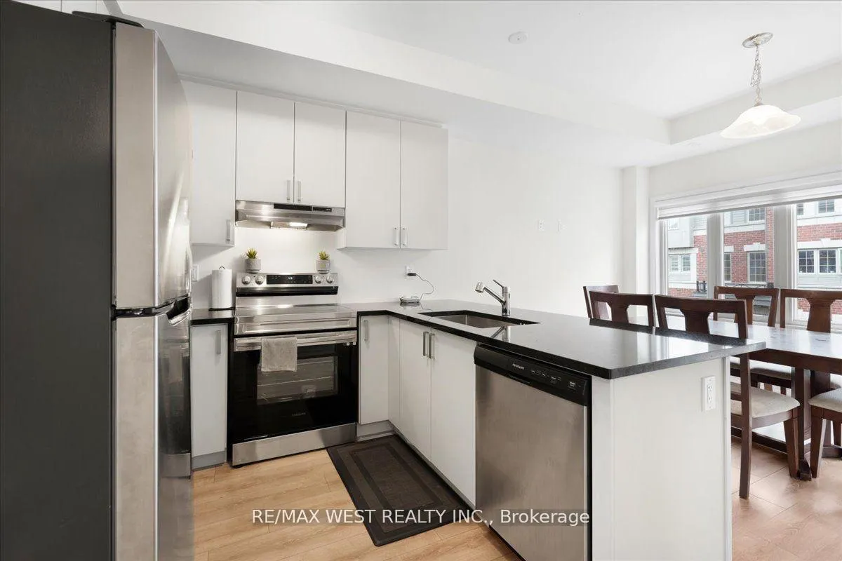 Photo 5 of Unit 19, 2641 Magdalen Path, Oshawa, Windfields — HOMEH