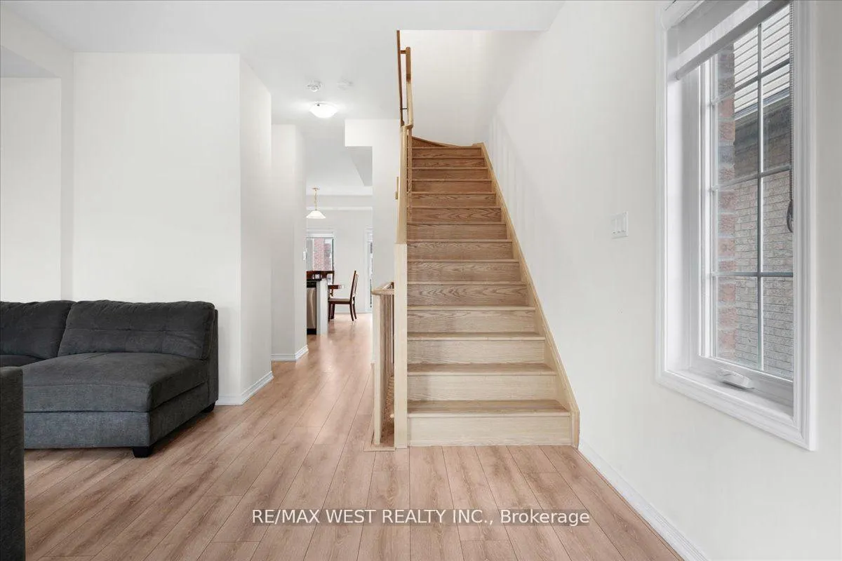 Photo 14 of Unit 19, 2641 Magdalen Path, Oshawa, Windfields — HOMEH