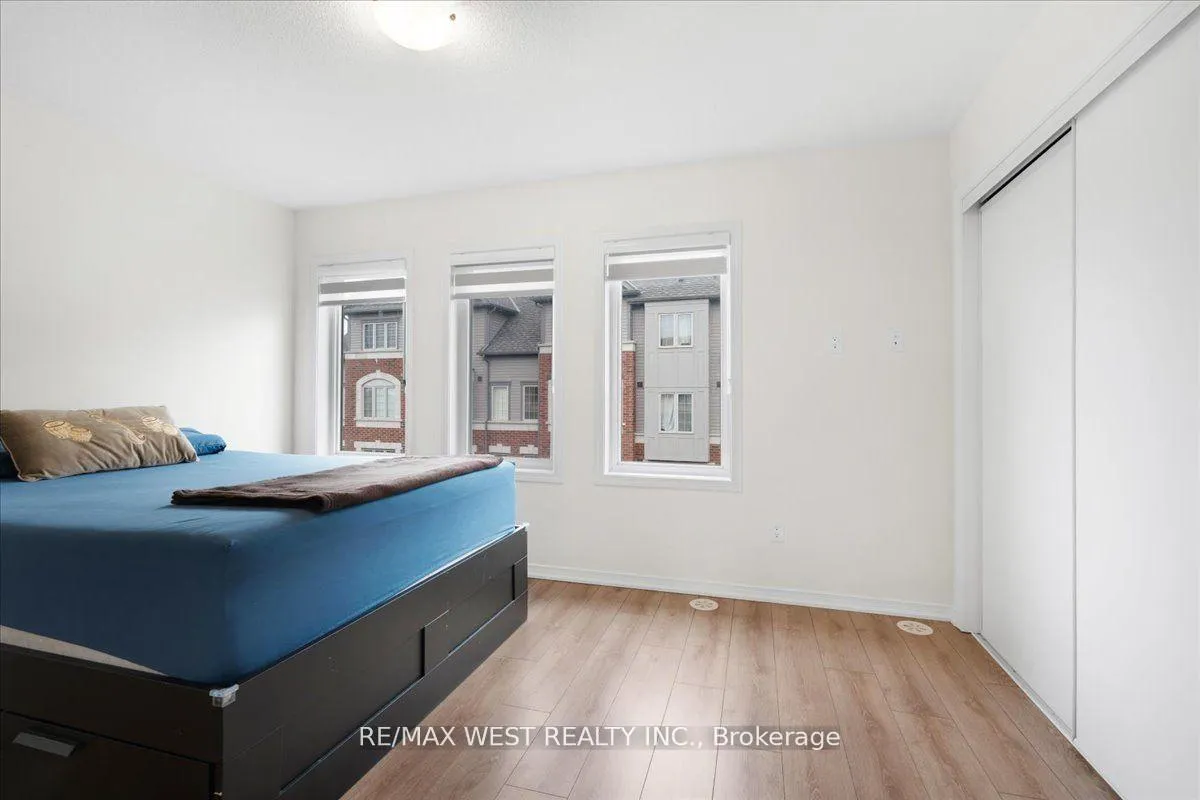 Photo 16 of Unit 19, 2641 Magdalen Path, Oshawa, Windfields — HOMEH