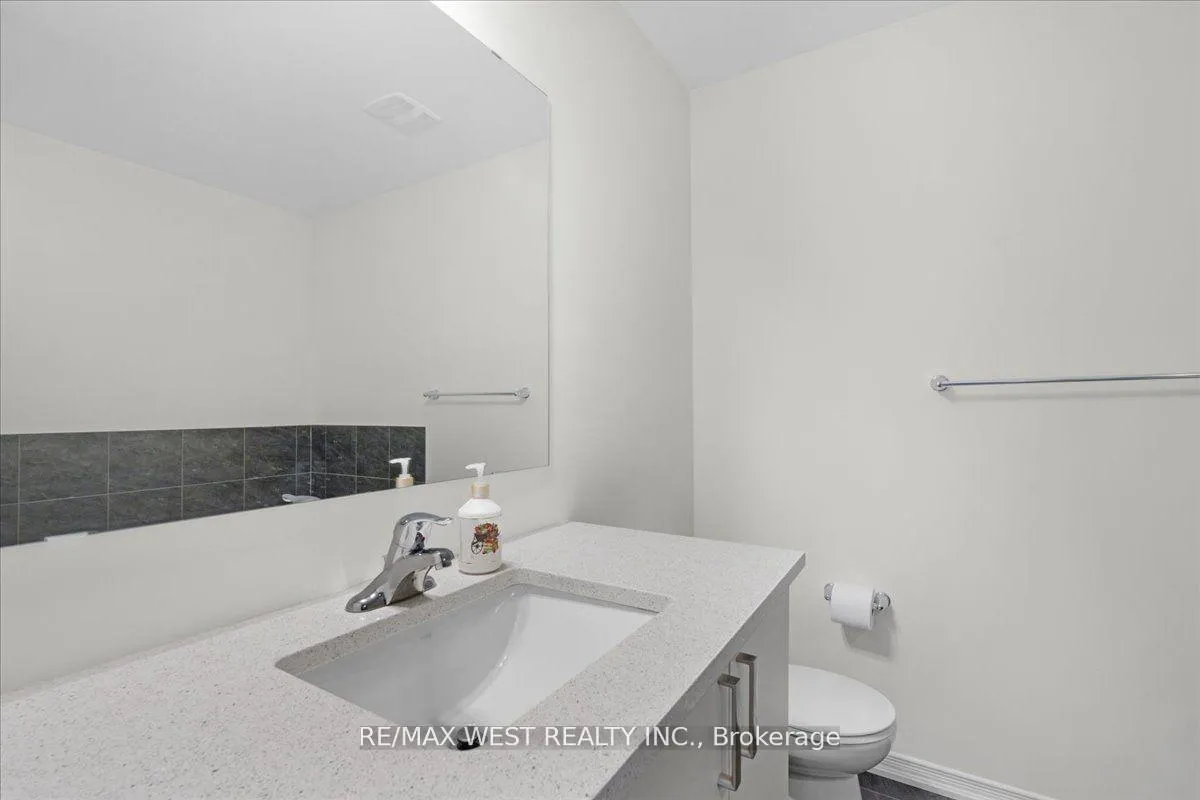 Photo 19 of Unit 19, 2641 Magdalen Path, Oshawa, Windfields — HOMEH