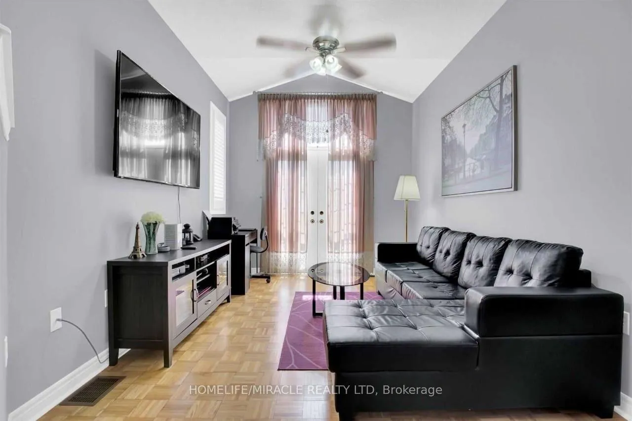 Photo 18 of Unit Upper, 51 Connolly Crescent, Brampton, Sandringham-Wellington — HOMEH