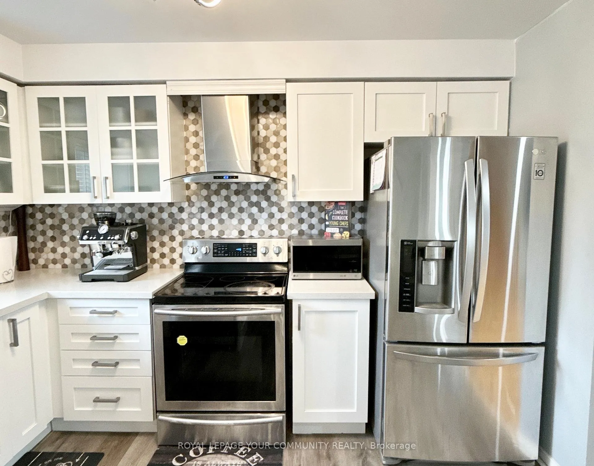 Photo 9 of 655 Napa Valley Avenue, Vaughan, Sonoma Heights — HOMEH