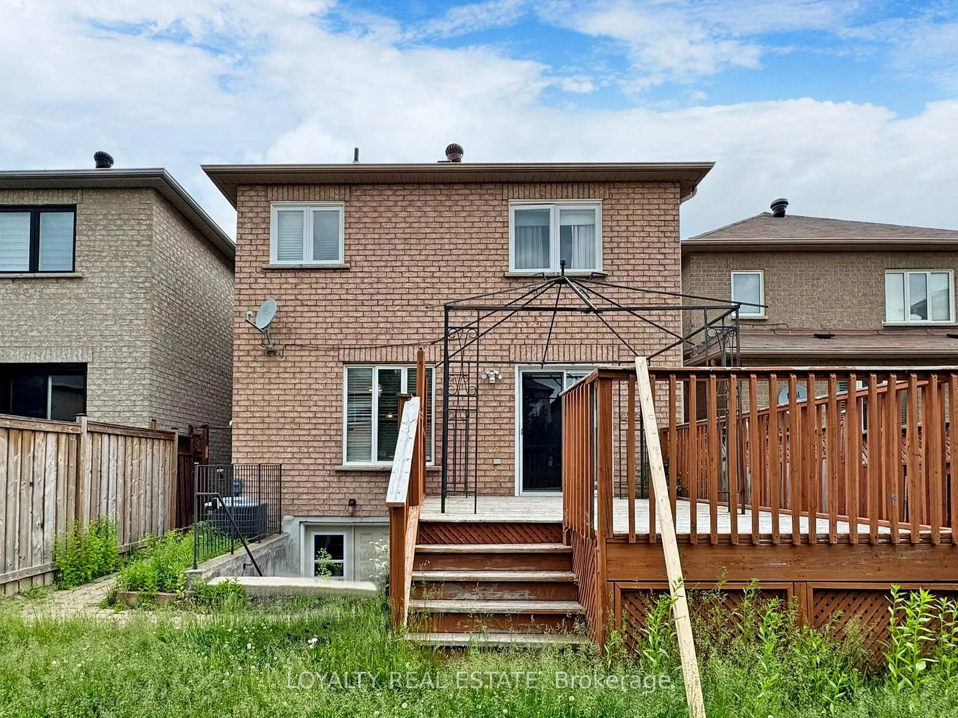 Front of Unit Lower Level, 50 Thornton Crescent