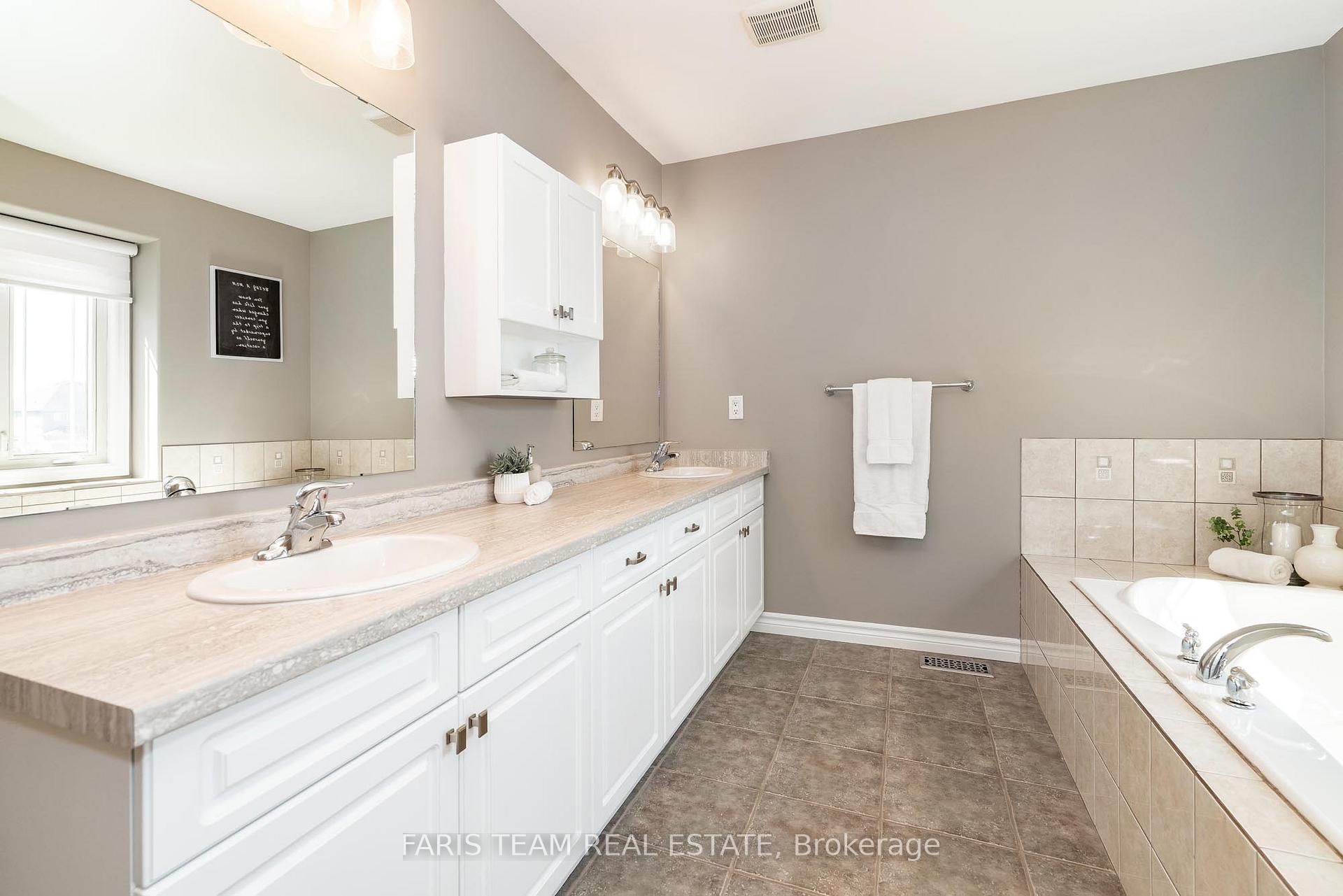 Photo 14 of 106 Mike Hart Drive, Essa, Angus — HOMEH