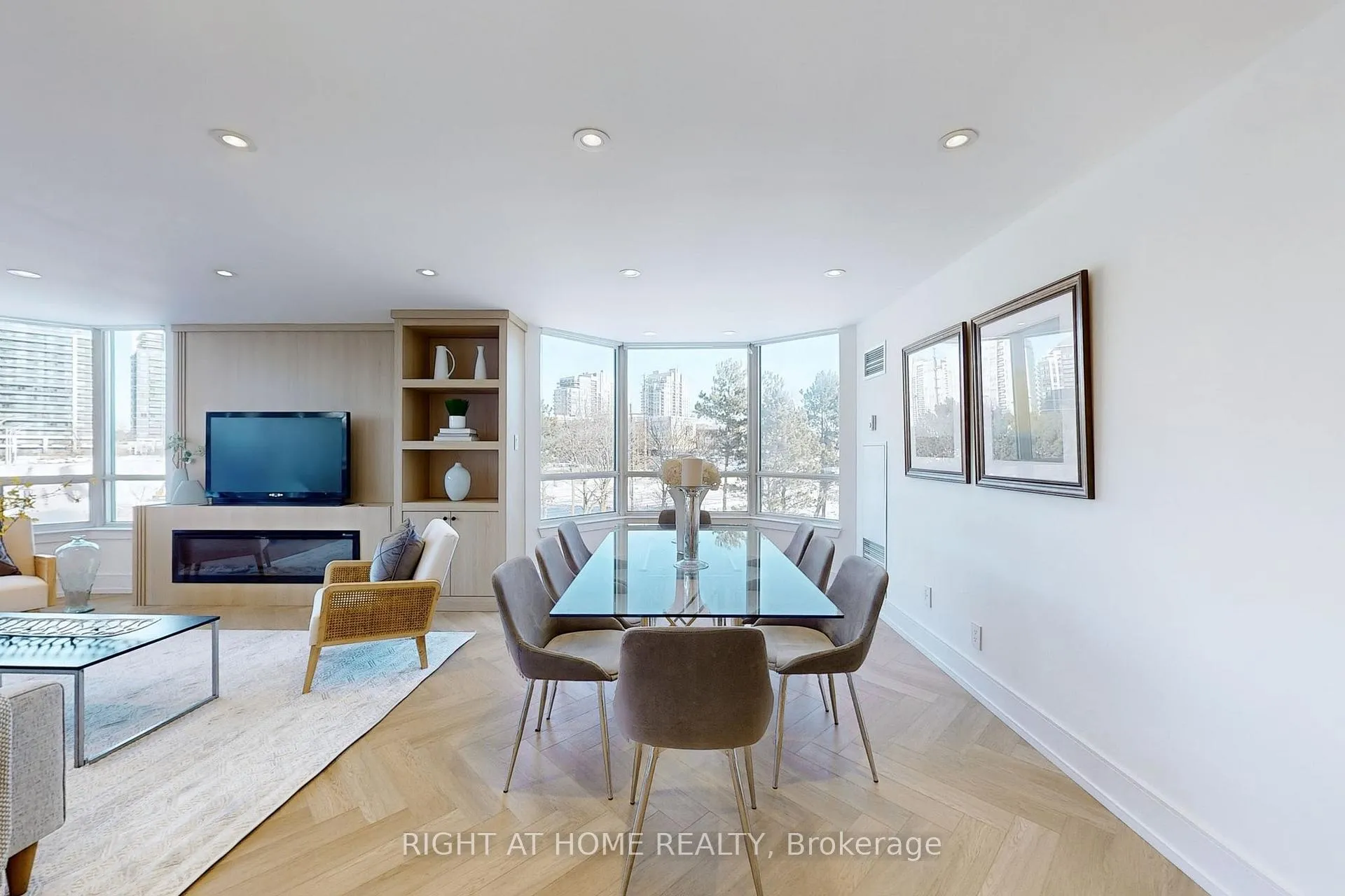 Photo 11 of Unit 310, 120 Promenade Circle, Vaughan, Brownridge — HOMEH