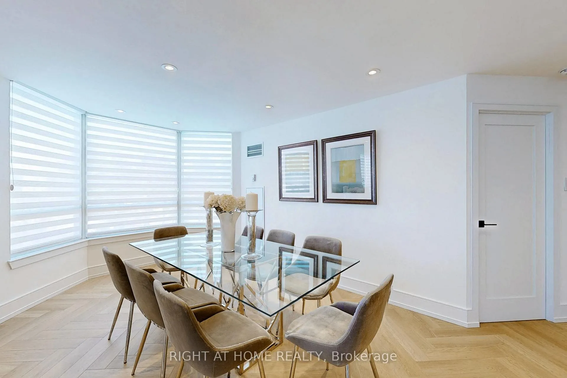 Photo 12 of Unit 310, 120 Promenade Circle, Vaughan, Brownridge — HOMEH