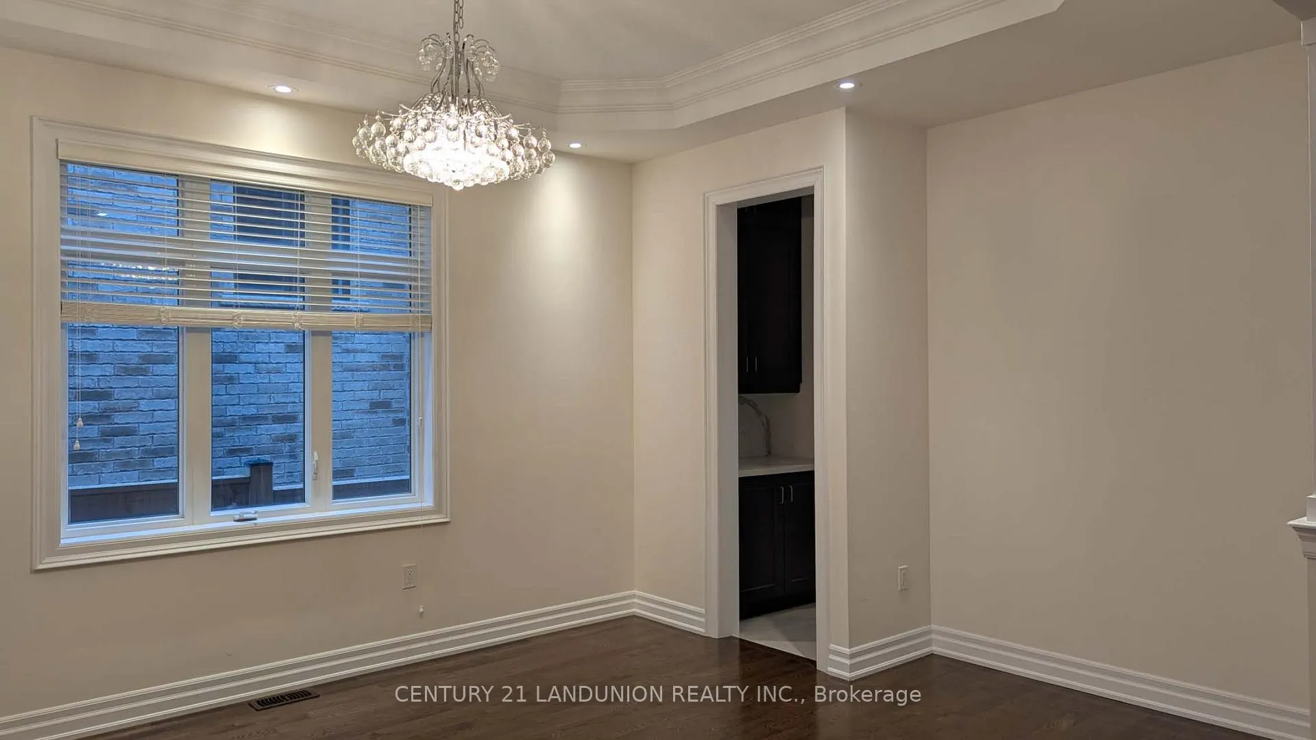 Photo 6 of 86 Hamster Crescent, Aurora, Bayview Northeast — HOMEH