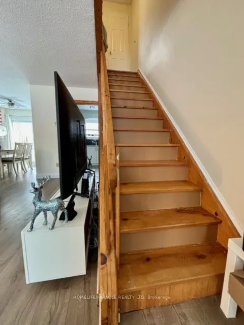 Photo 13 of Unit 6, 430 Pioneer Drive, Kitchener — HOMEH