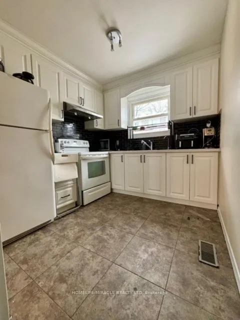 Photo 19 of Unit 6, 430 Pioneer Drive, Kitchener — HOMEH