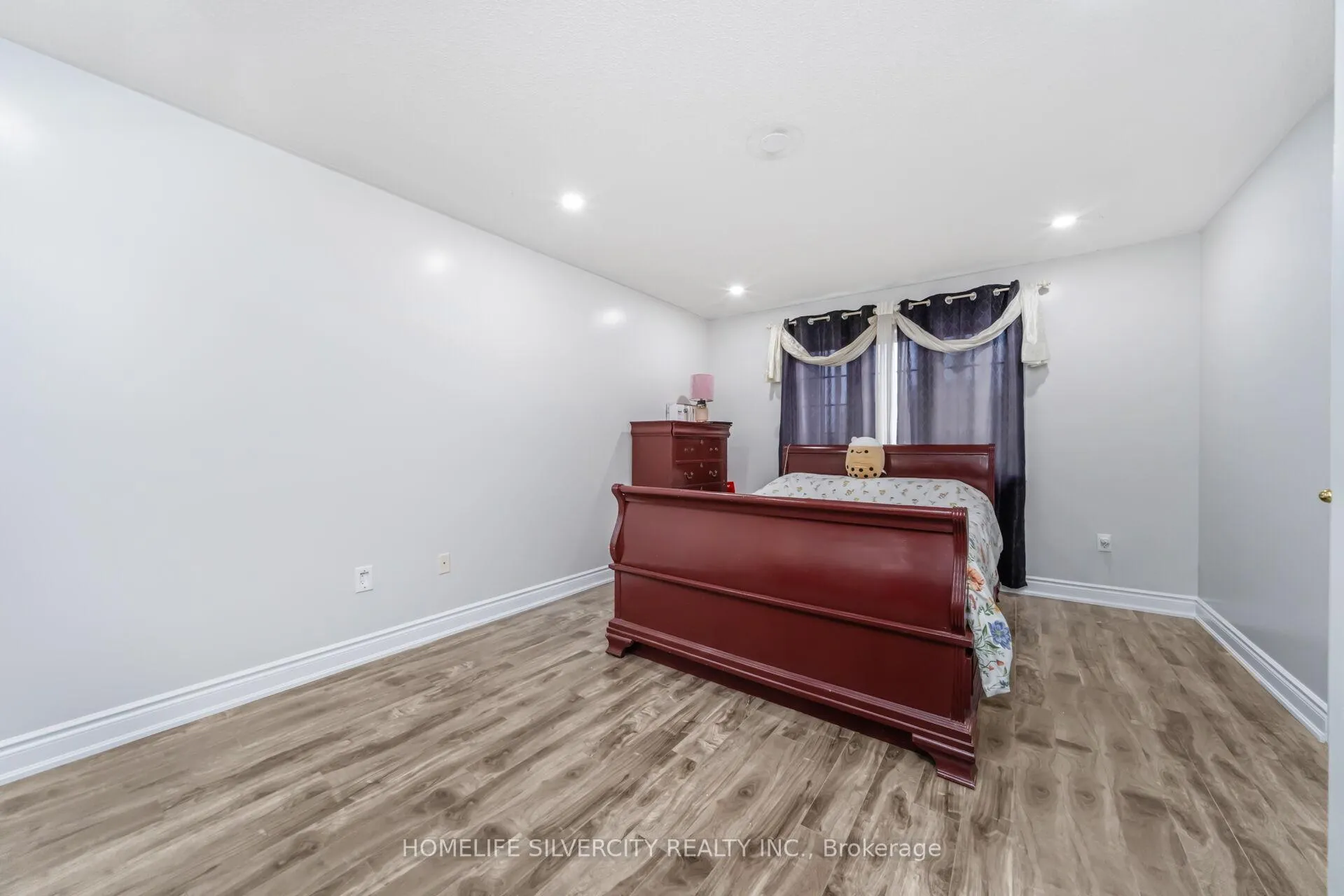Photo 32 of 42 Avalanche Crescent, Brampton, Bram East — HOMEH