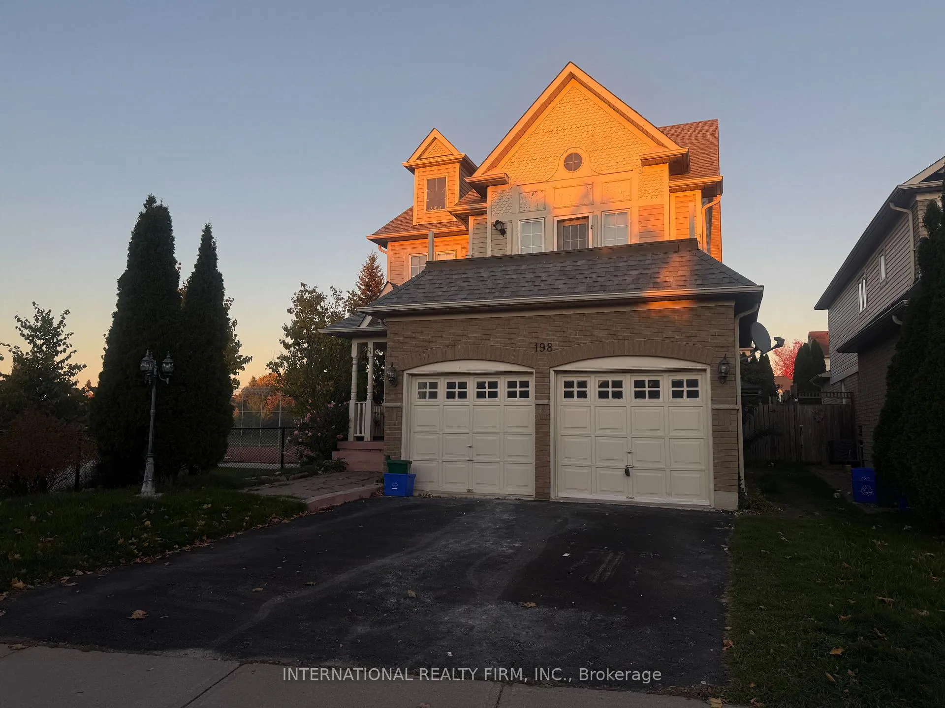 Photo 1 of Unit Basement, 198 willowbrook Drive, Whitby, Williamsburg — HOMEH