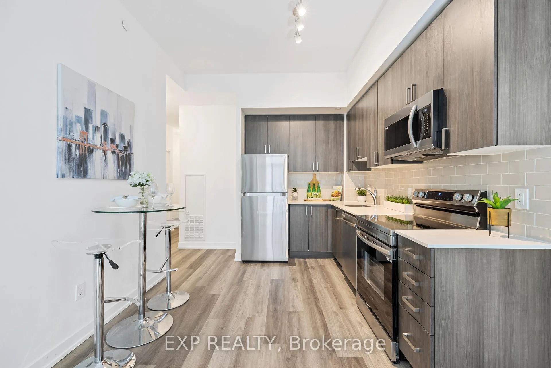 Front of Unit 1702, 1480 Bayly Street