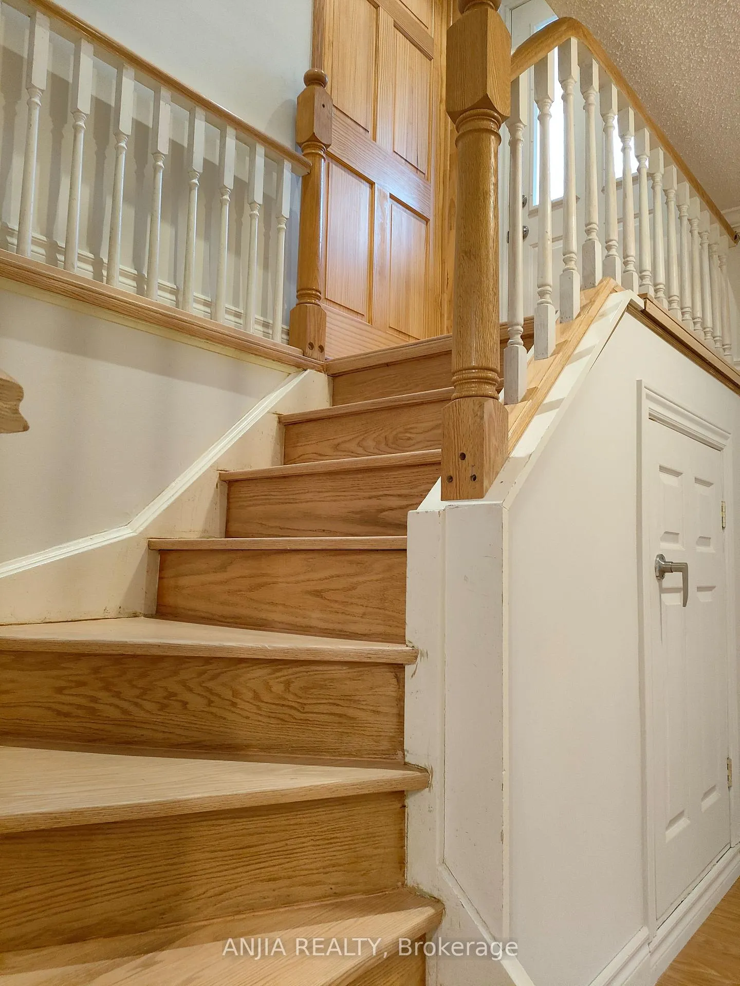 Photo 3 of Unit Basement, 4 Southdale Drive, Markham, Bullock — HOMEH