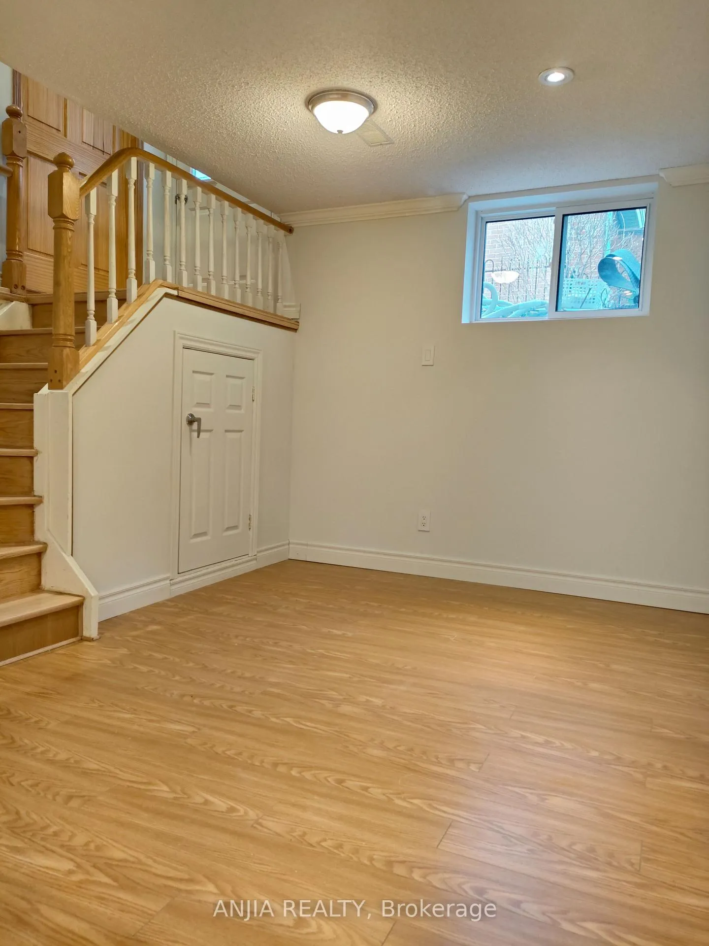 Photo 4 of Unit Basement, 4 Southdale Drive, Markham, Bullock — HOMEH
