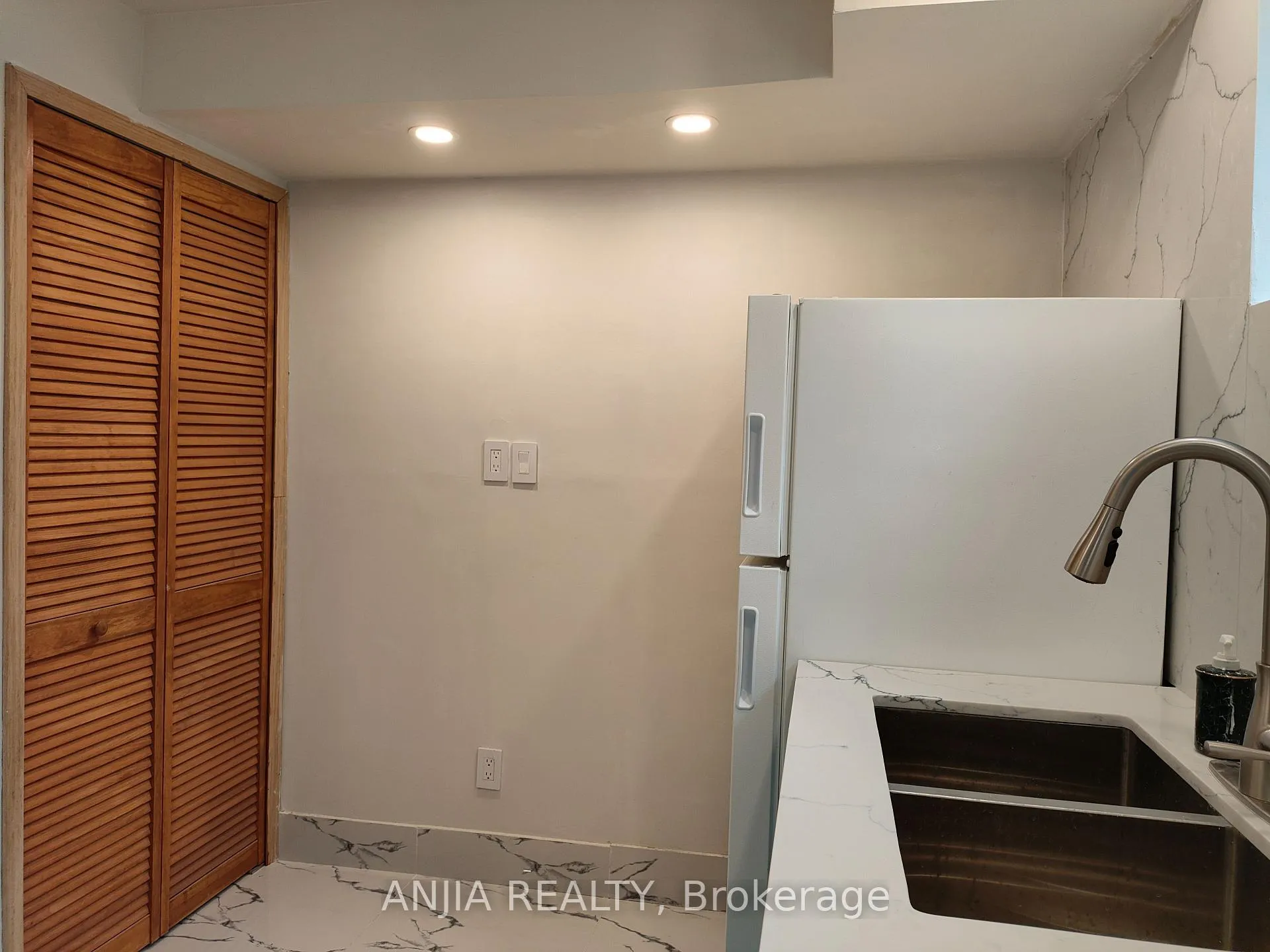 Photo 13 of Unit Basement, 4 Southdale Drive, Markham, Bullock — HOMEH