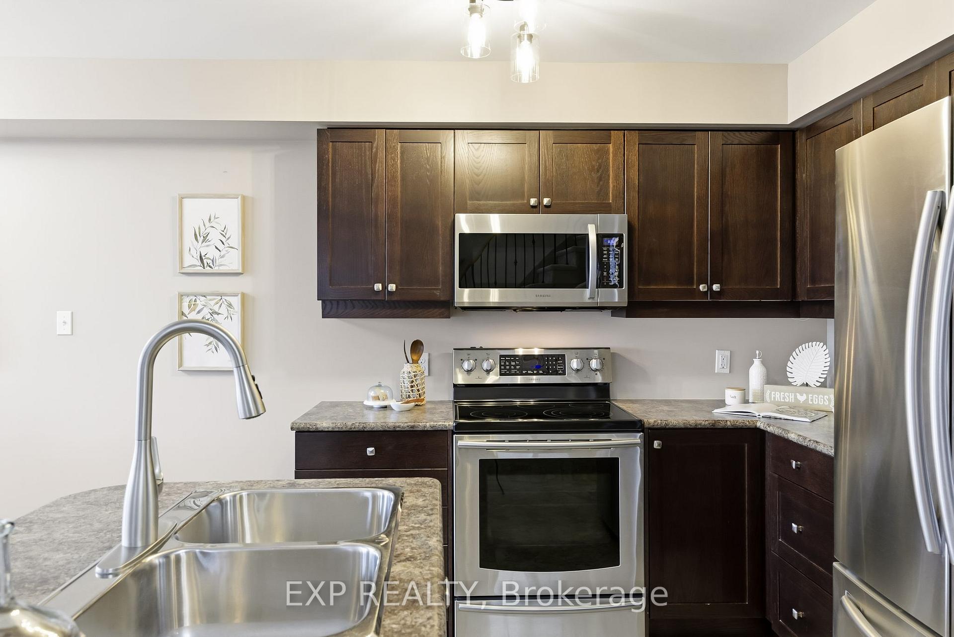 Photo 9 of 14 Westover Drive, Clarington, Bowmanville — HOMEH