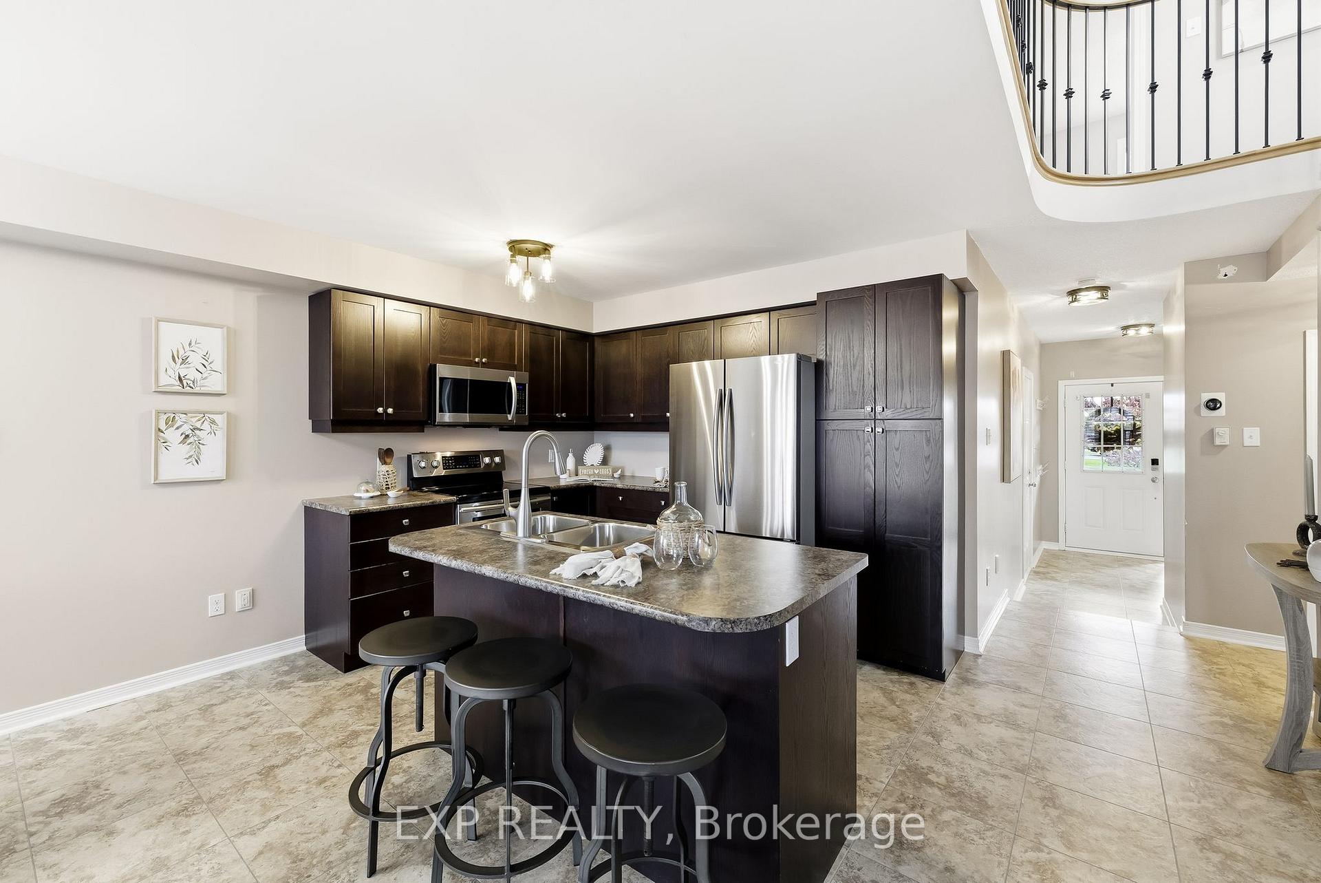 Photo 11 of 14 Westover Drive, Clarington, Bowmanville — HOMEH