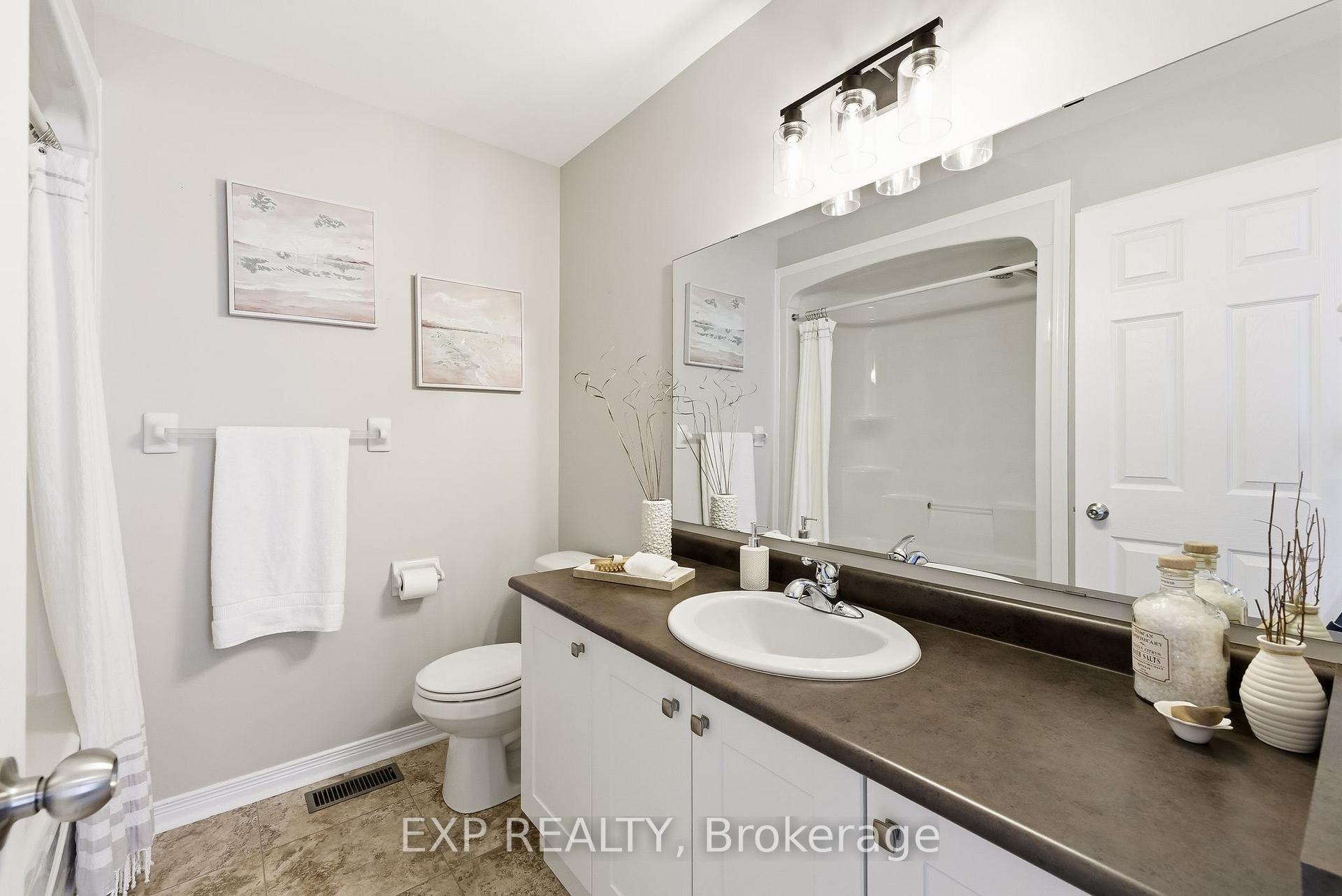 Photo 26 of 14 Westover Drive, Clarington, Bowmanville — HOMEH