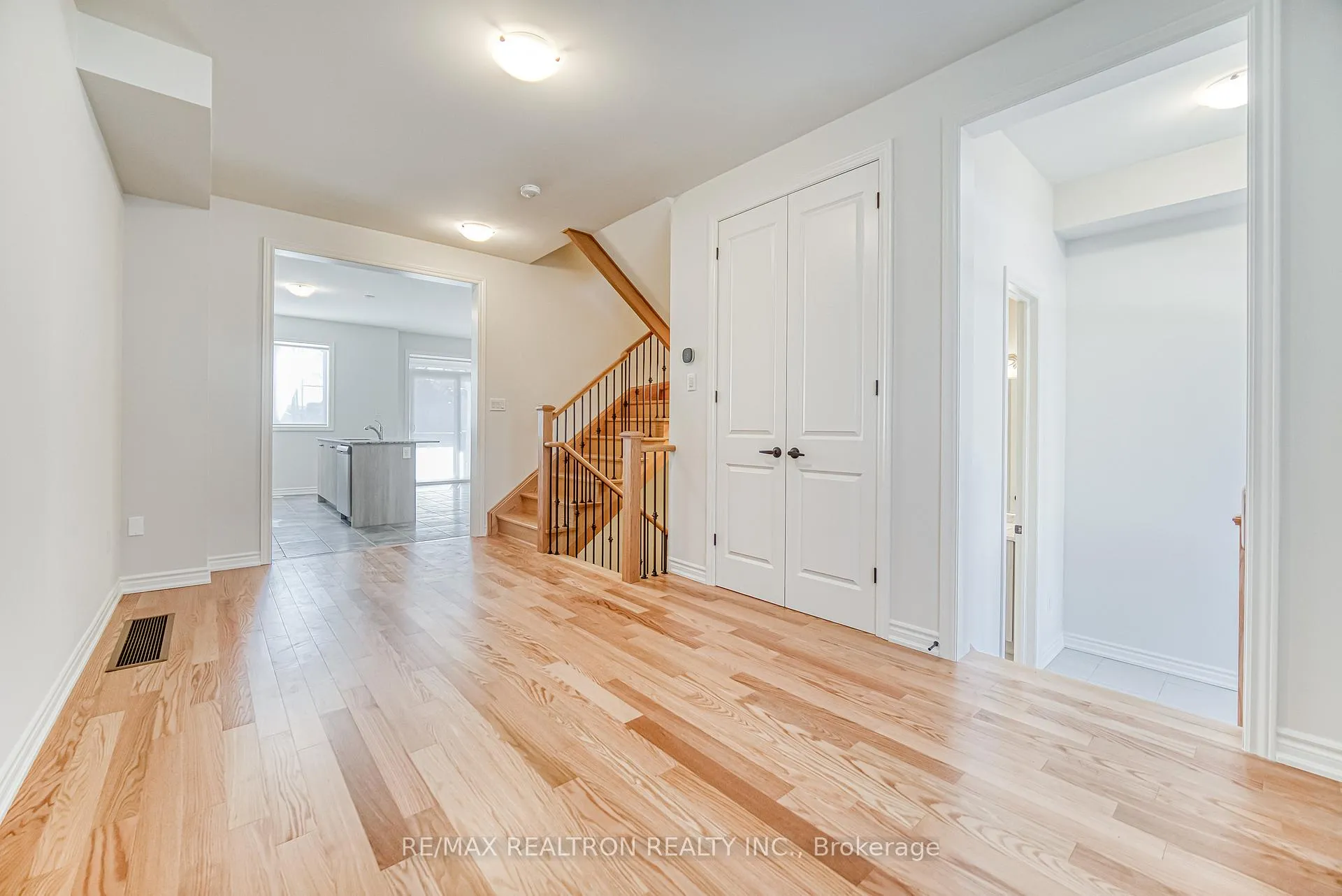Photo 6 of 75 Main Street S, Markham, Vinegar Hill — HOMEH