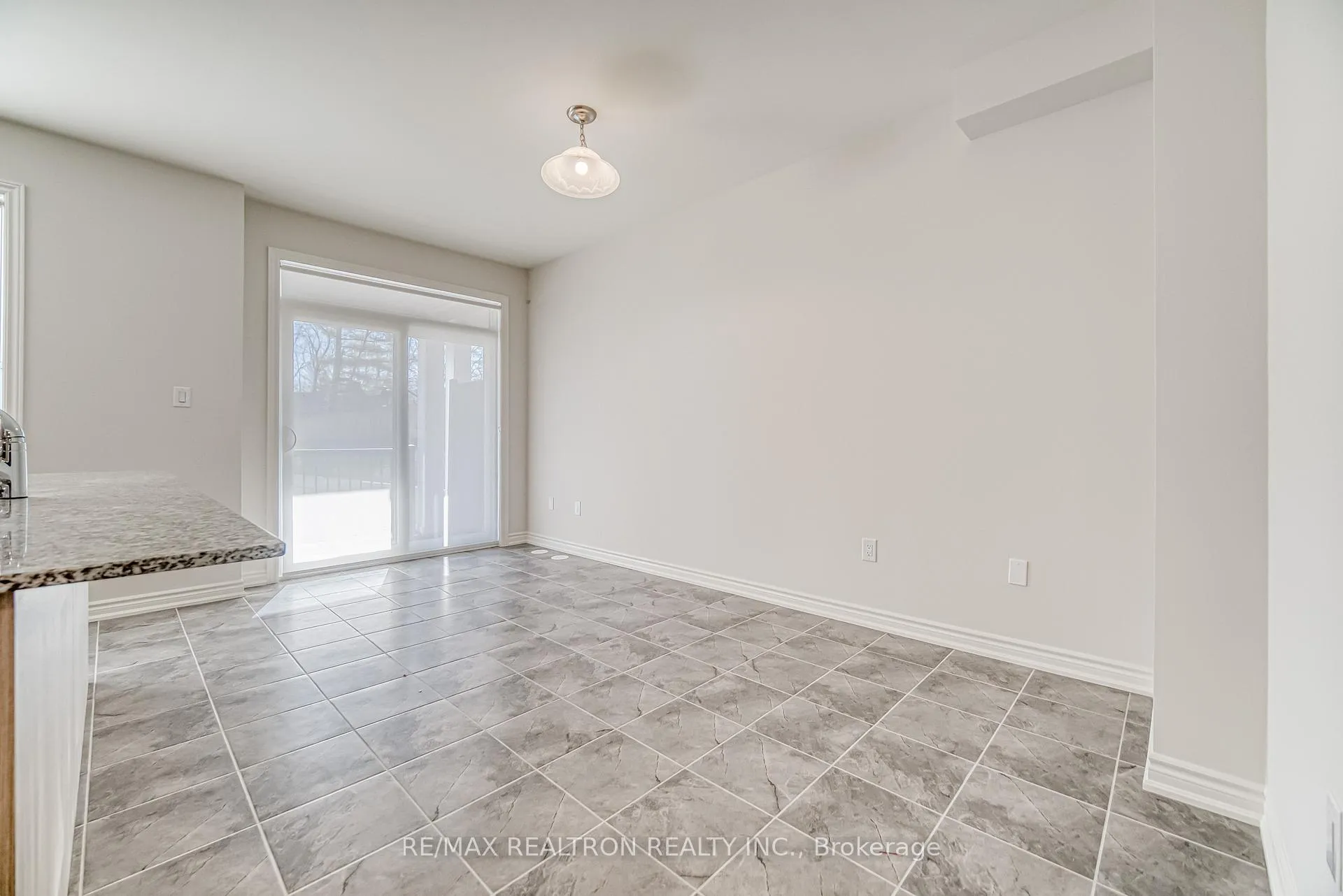Photo 15 of 75 Main Street S, Markham, Vinegar Hill — HOMEH