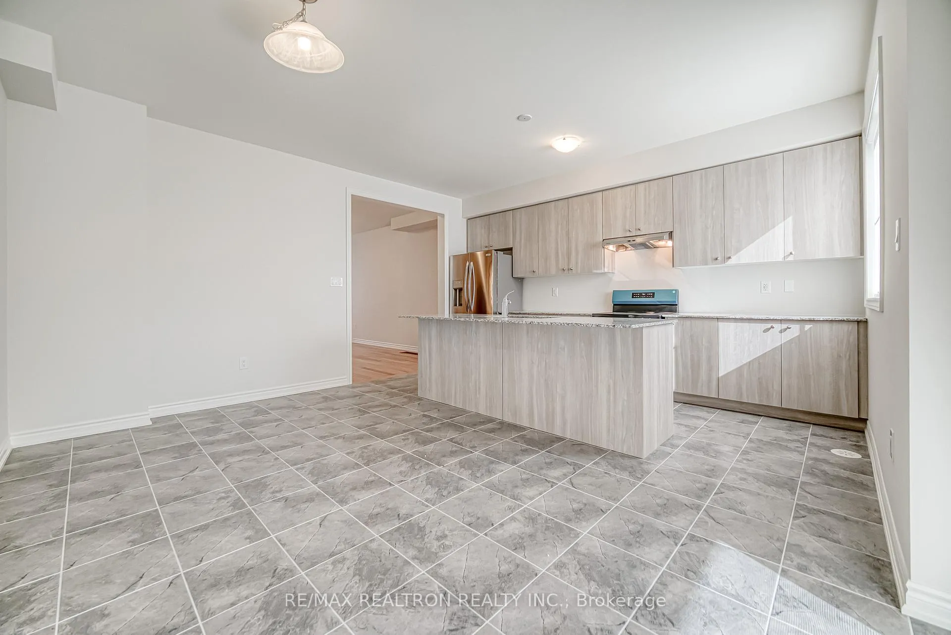 Photo 16 of 75 Main Street S, Markham, Vinegar Hill — HOMEH