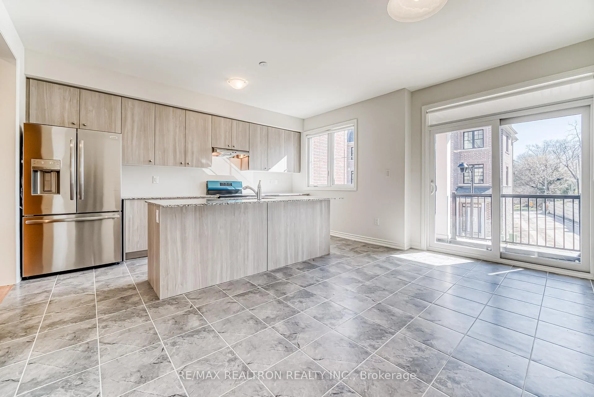 Photo 18 of 75 Main Street S, Markham, Vinegar Hill — HOMEH