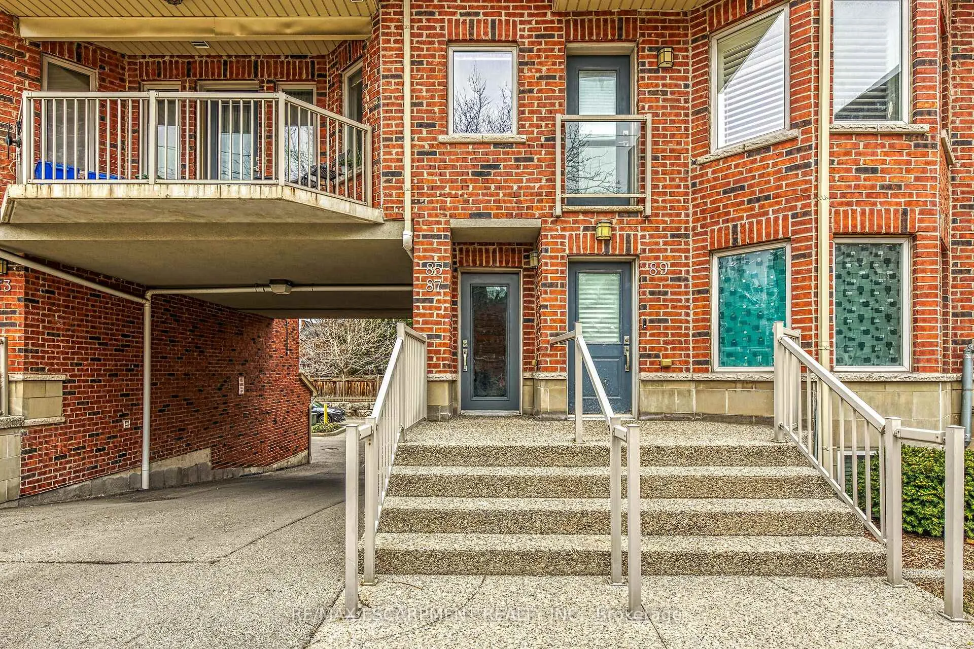 Photo 3 of 87 Young Street, Hamilton, Corktown — HOMEH
