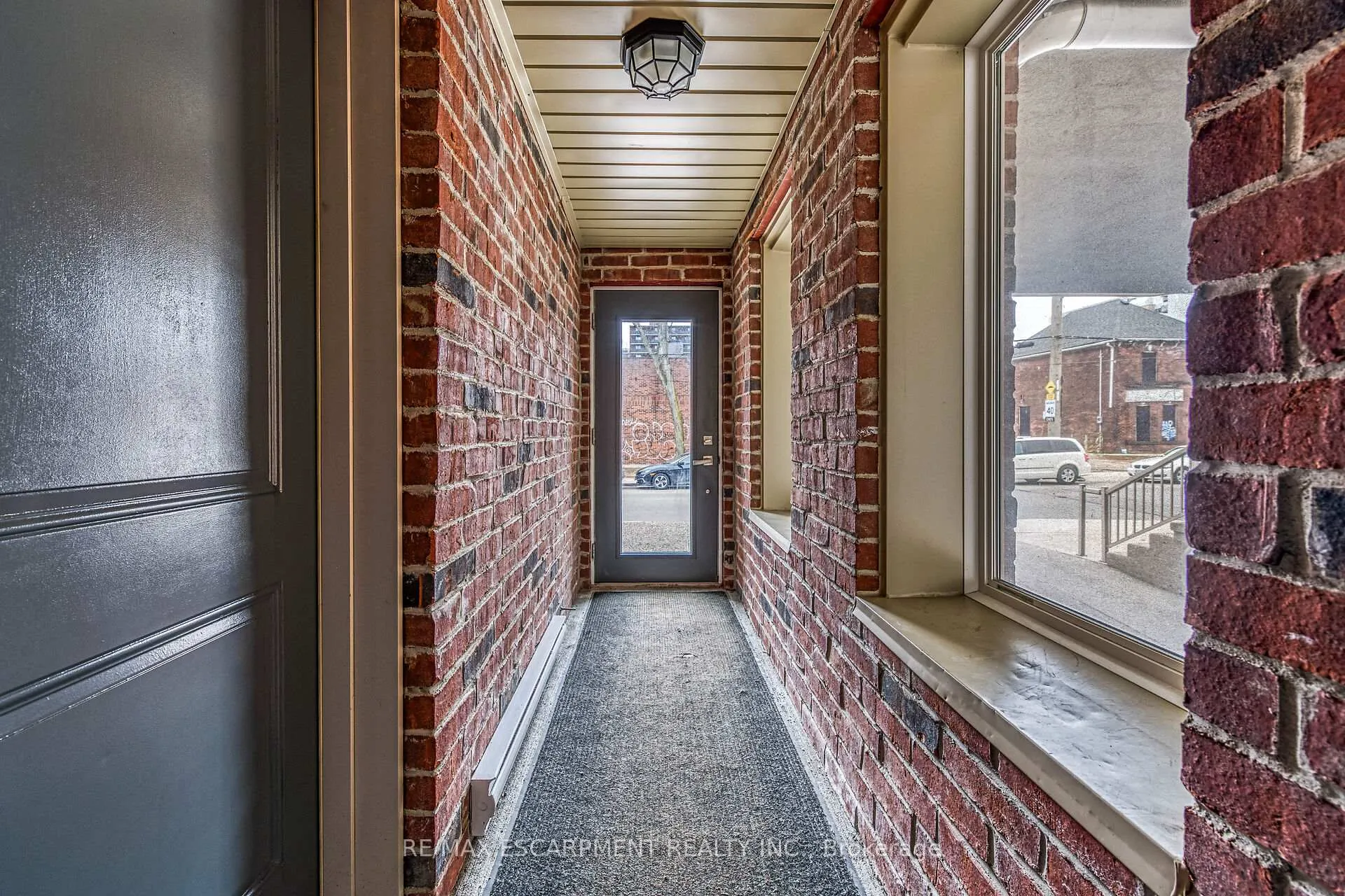 Photo 6 of 87 Young Street, Hamilton, Corktown — HOMEH