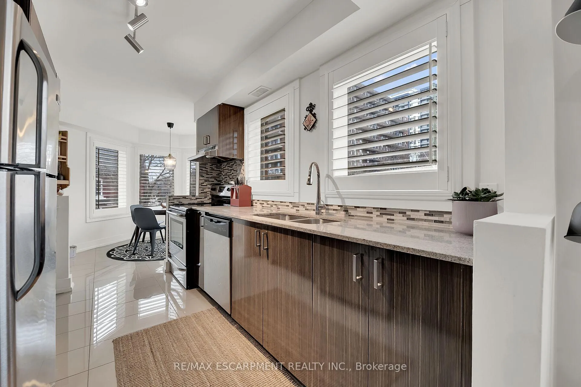 Photo 9 of 87 Young Street, Hamilton, Corktown — HOMEH