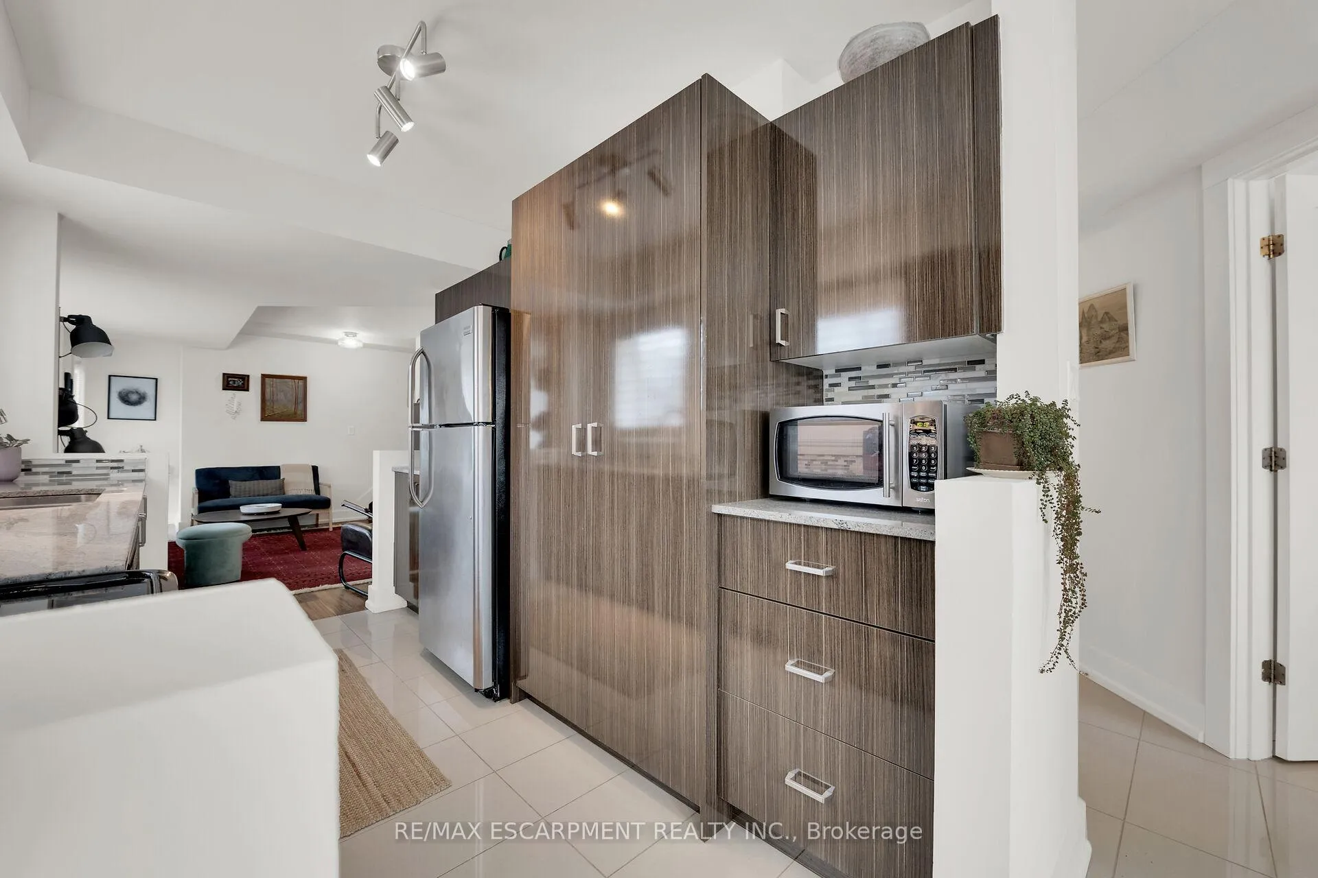 Photo 12 of 87 Young Street, Hamilton, Corktown — HOMEH