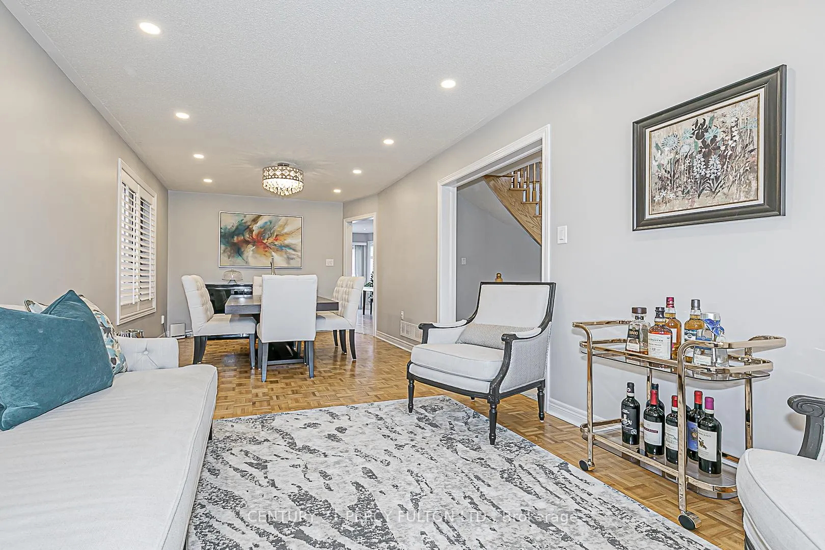 Photo 5 of 151 Rosanna Crescent, Vaughan, Maple — HOMEH