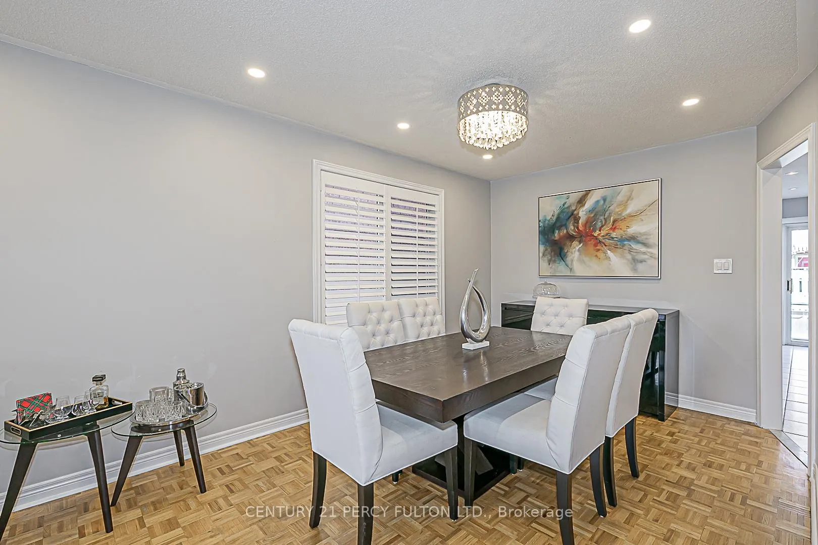 Photo 6 of 151 Rosanna Crescent, Vaughan, Maple — HOMEH