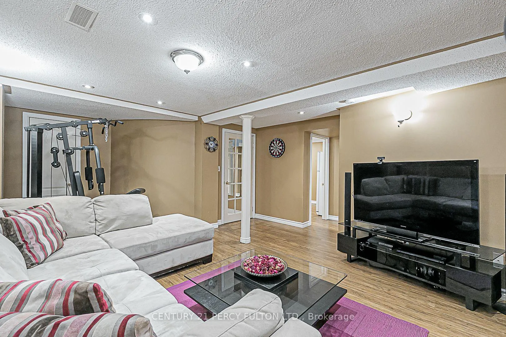 Photo 25 of 151 Rosanna Crescent, Vaughan, Maple — HOMEH