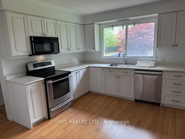 Photo 10 of 255 Patricia Drive, King, King City — HOMEH