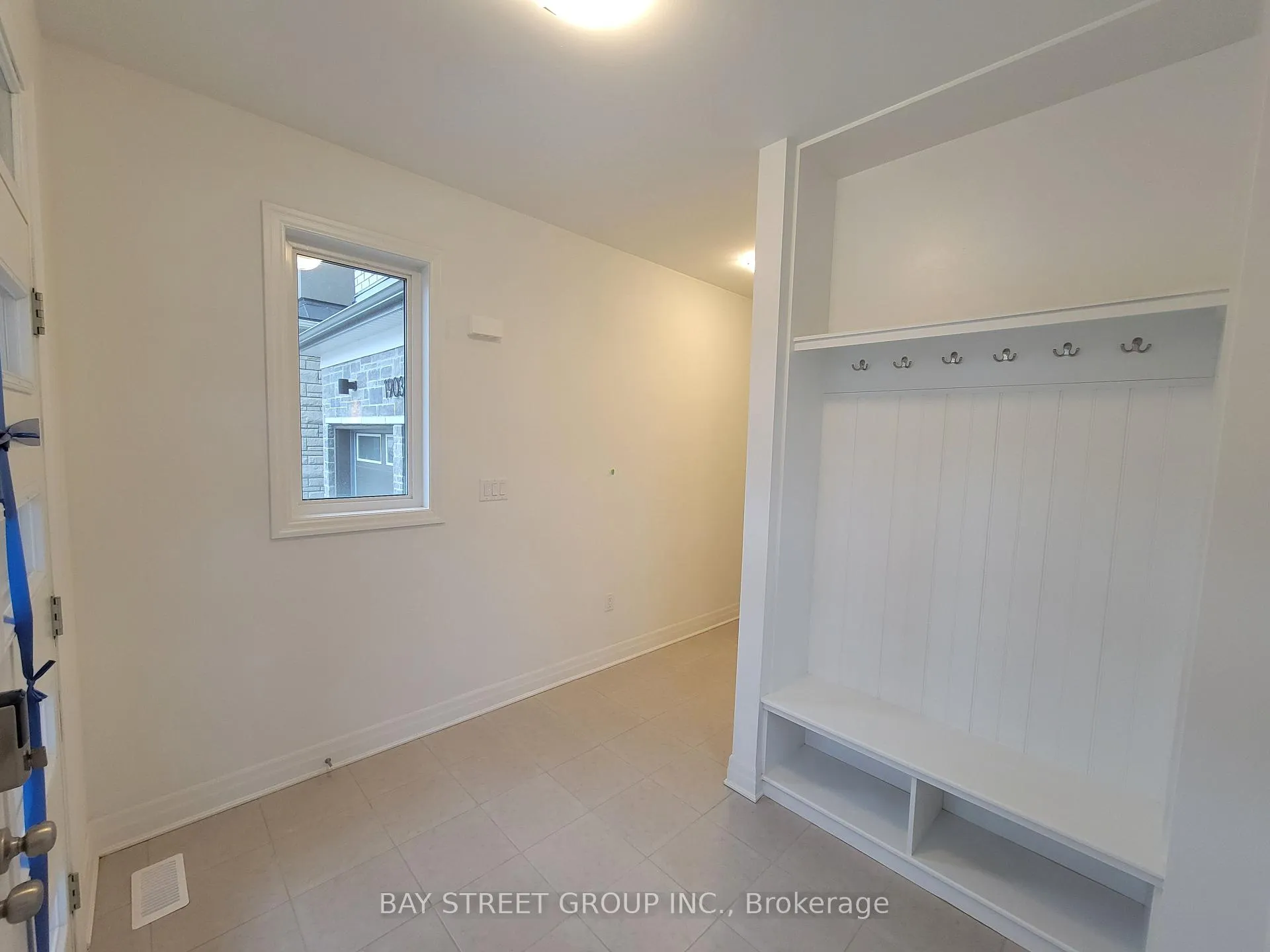 Photo 7 of Unit Upper, 1903 Narcissus Gardens, Pickering, Rural Pickering — HOMEH