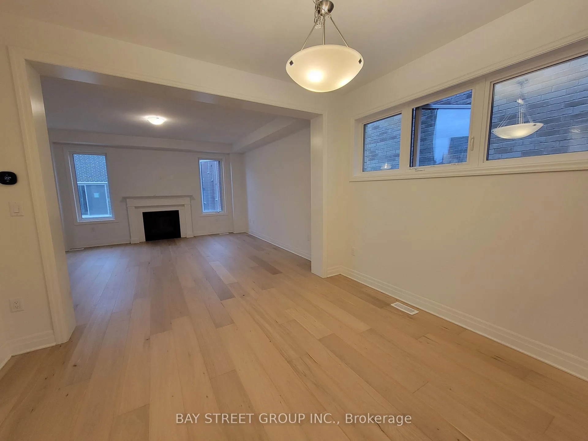 Photo 9 of Unit Upper, 1903 Narcissus Gardens, Pickering, Rural Pickering — HOMEH