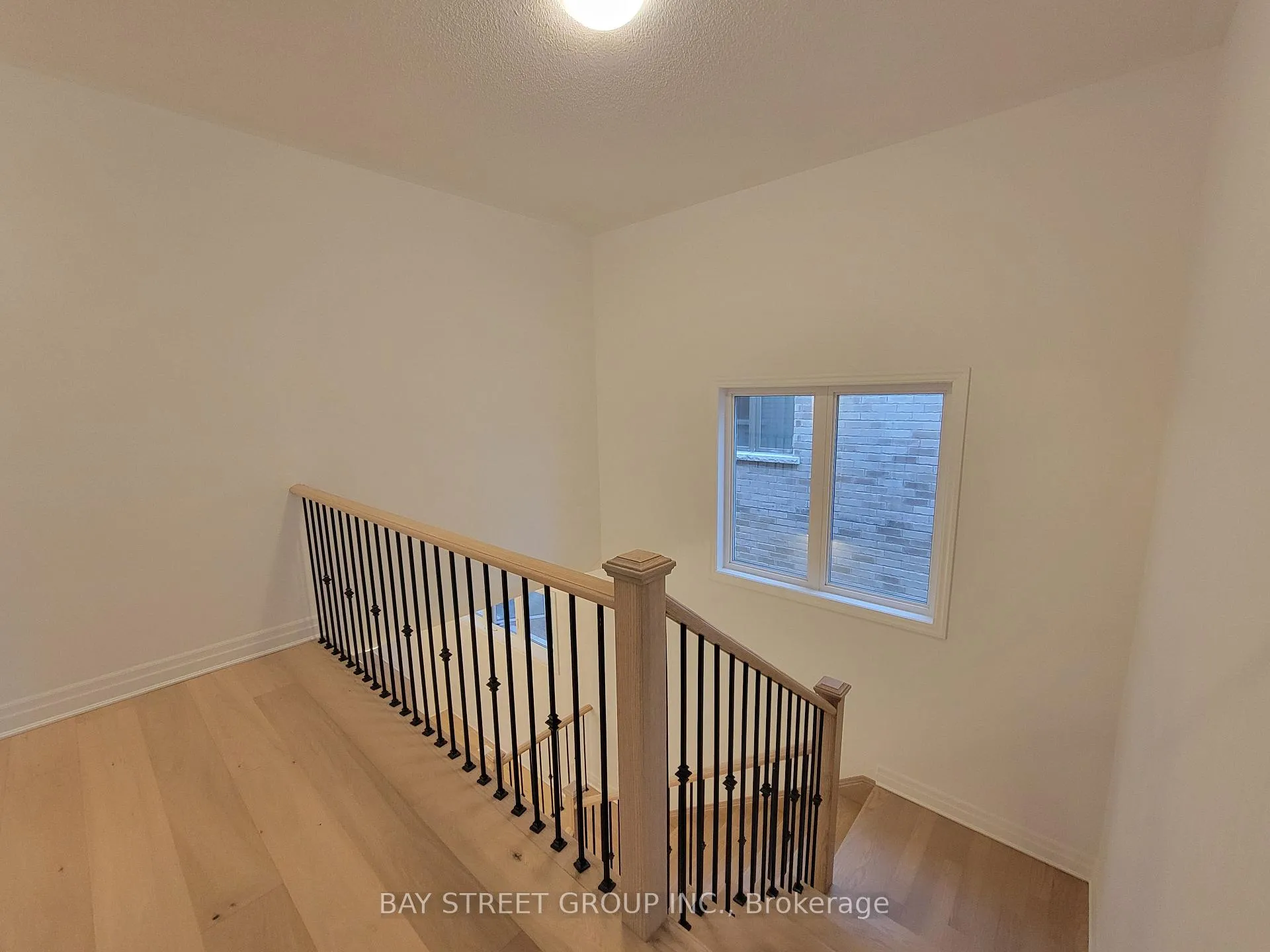Photo 14 of Unit Upper, 1903 Narcissus Gardens, Pickering, Rural Pickering — HOMEH