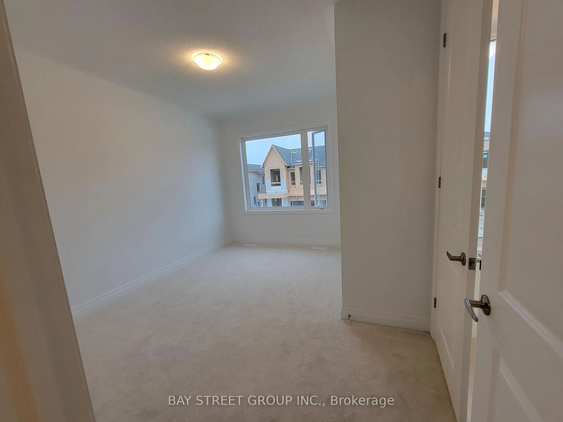 Photo 16 of Unit Upper, 1903 Narcissus Gardens, Pickering, Rural Pickering — HOMEH