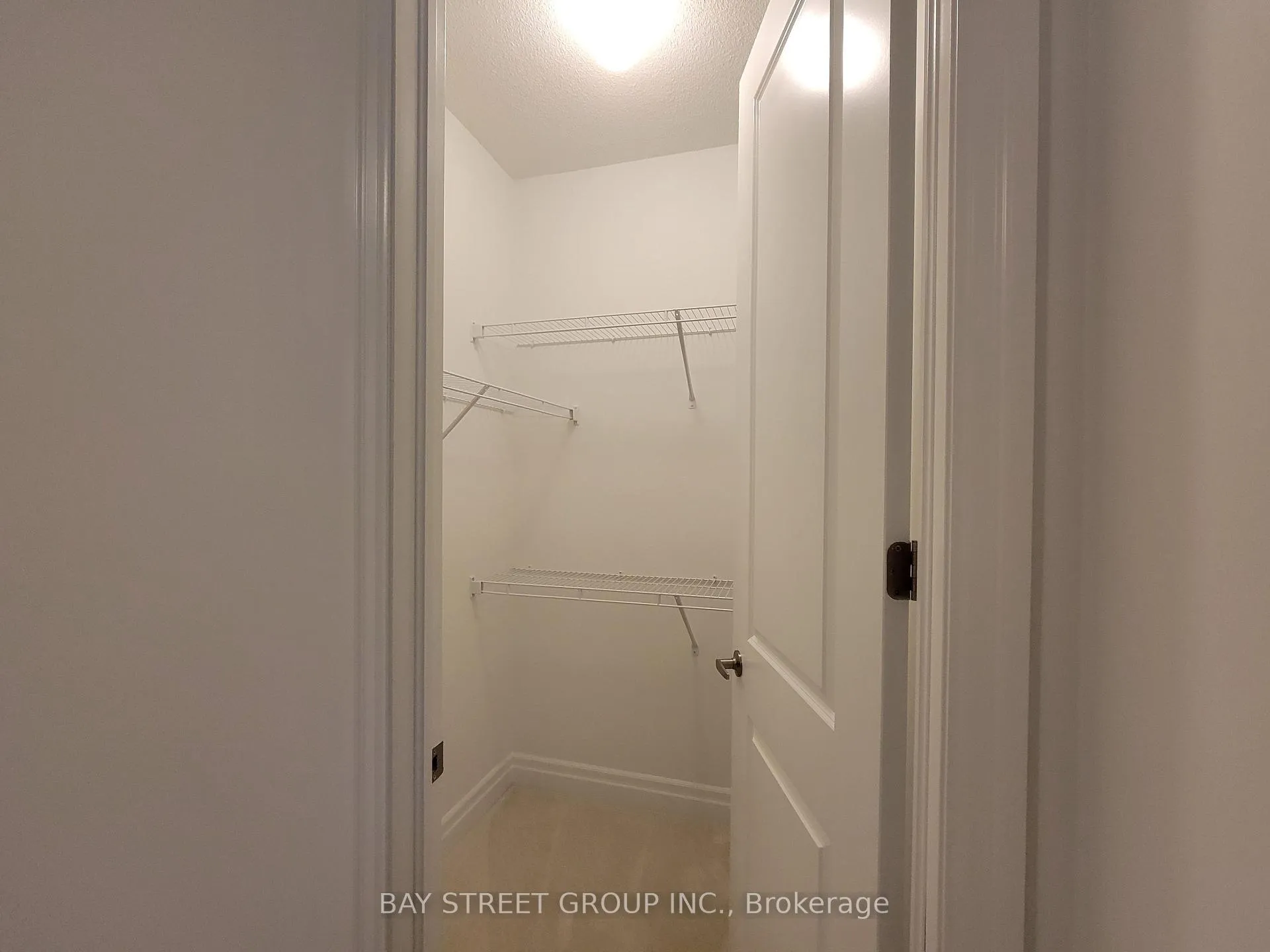 Photo 24 of Unit Upper, 1903 Narcissus Gardens, Pickering, Rural Pickering — HOMEH